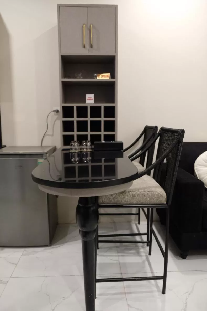 Dining area in Aisha HOTELS and APARTMENTS