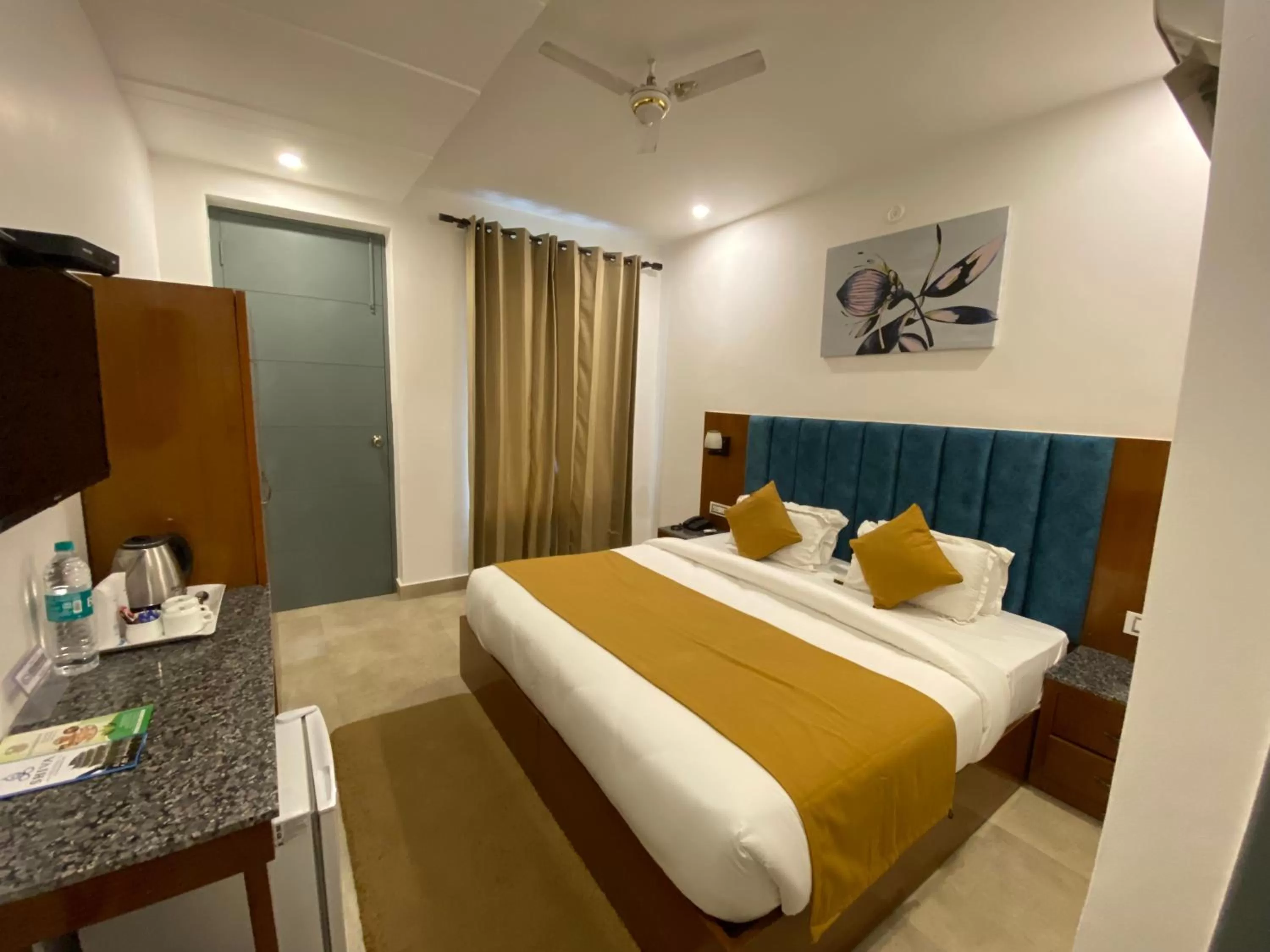 Bedroom, Bed in Hotel Shiva Yog Sthal