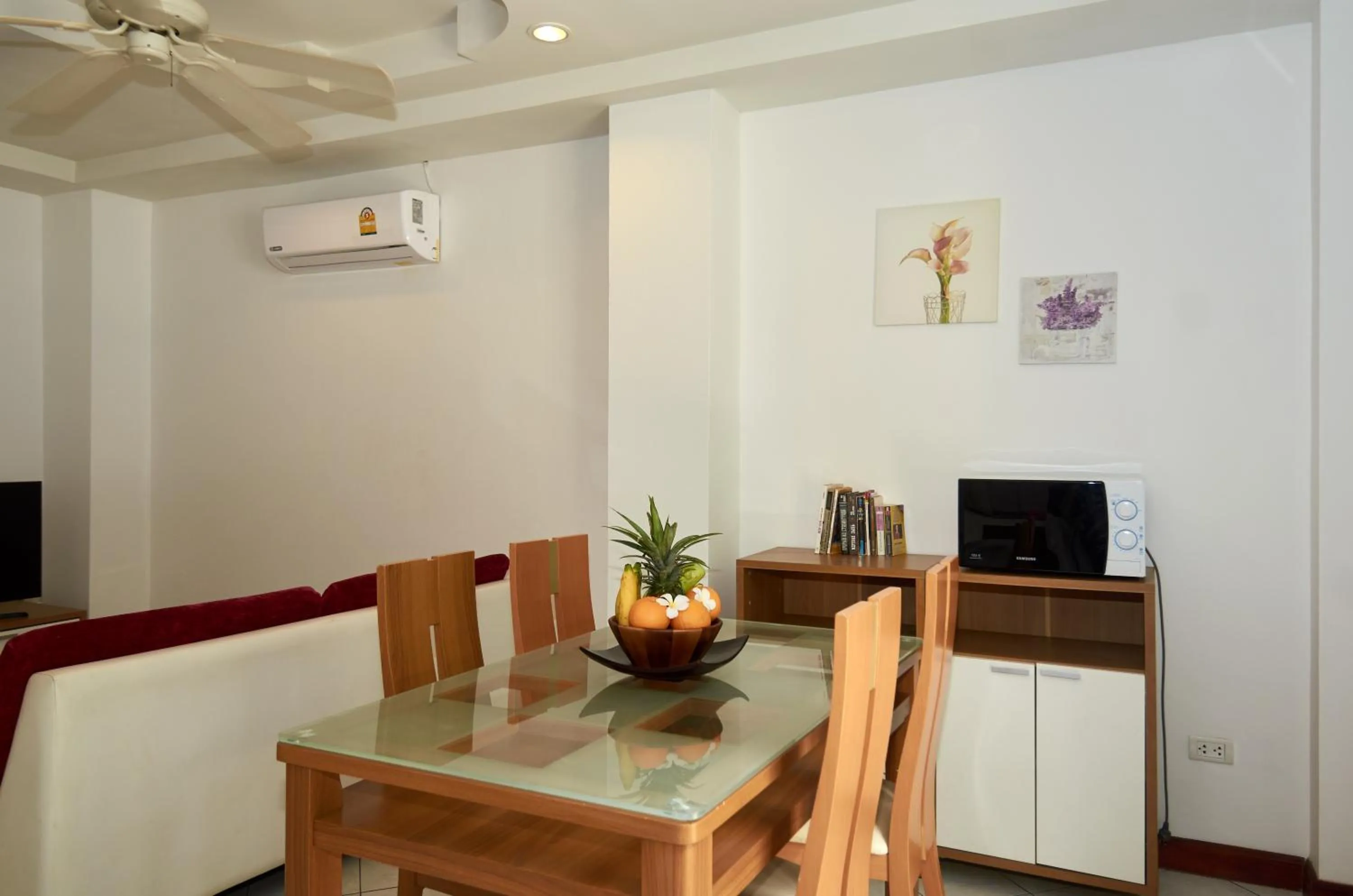 Dining area in Phuket Riviera Villas Hotel