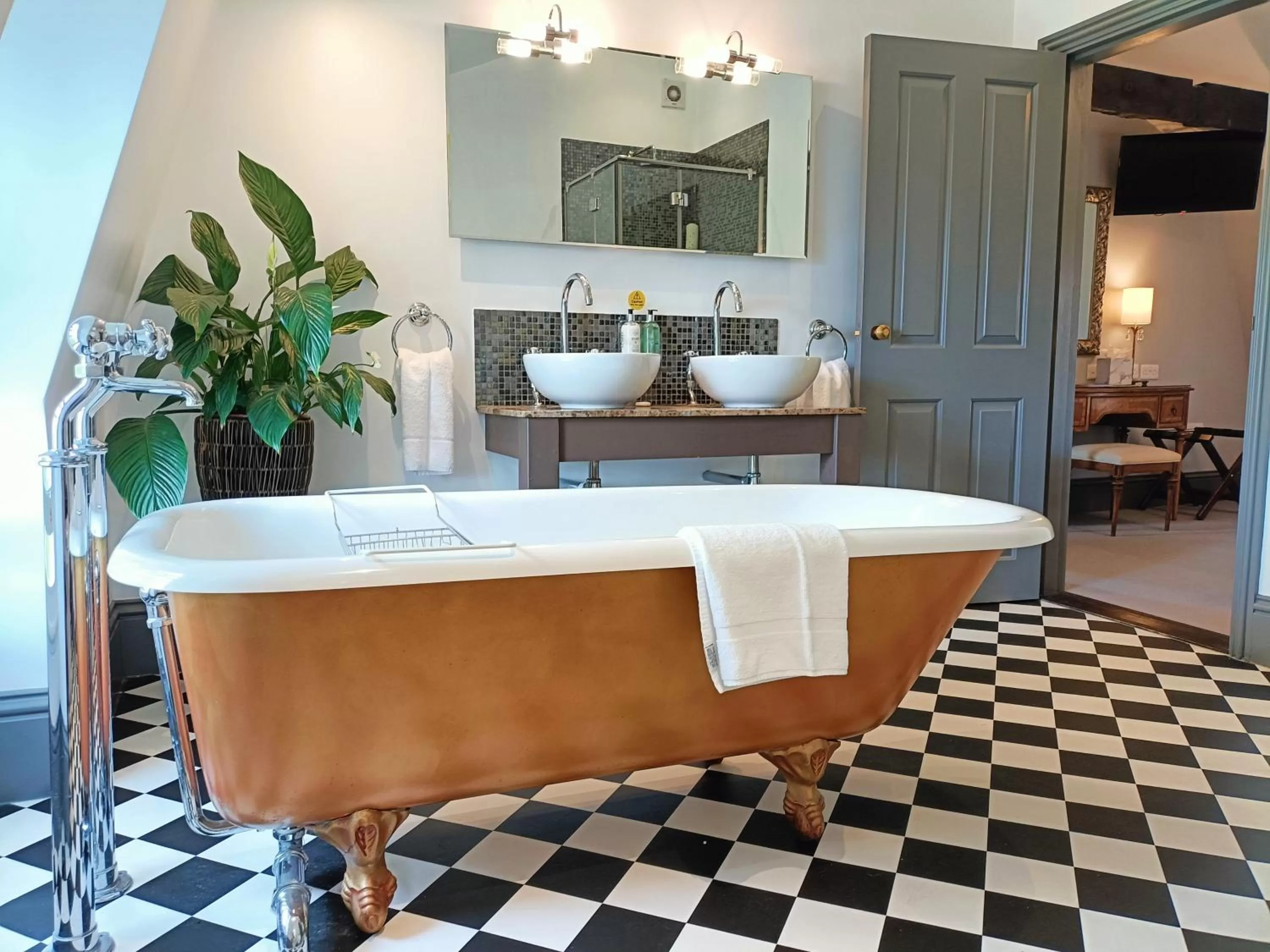 Bathroom in The Linden Stansted