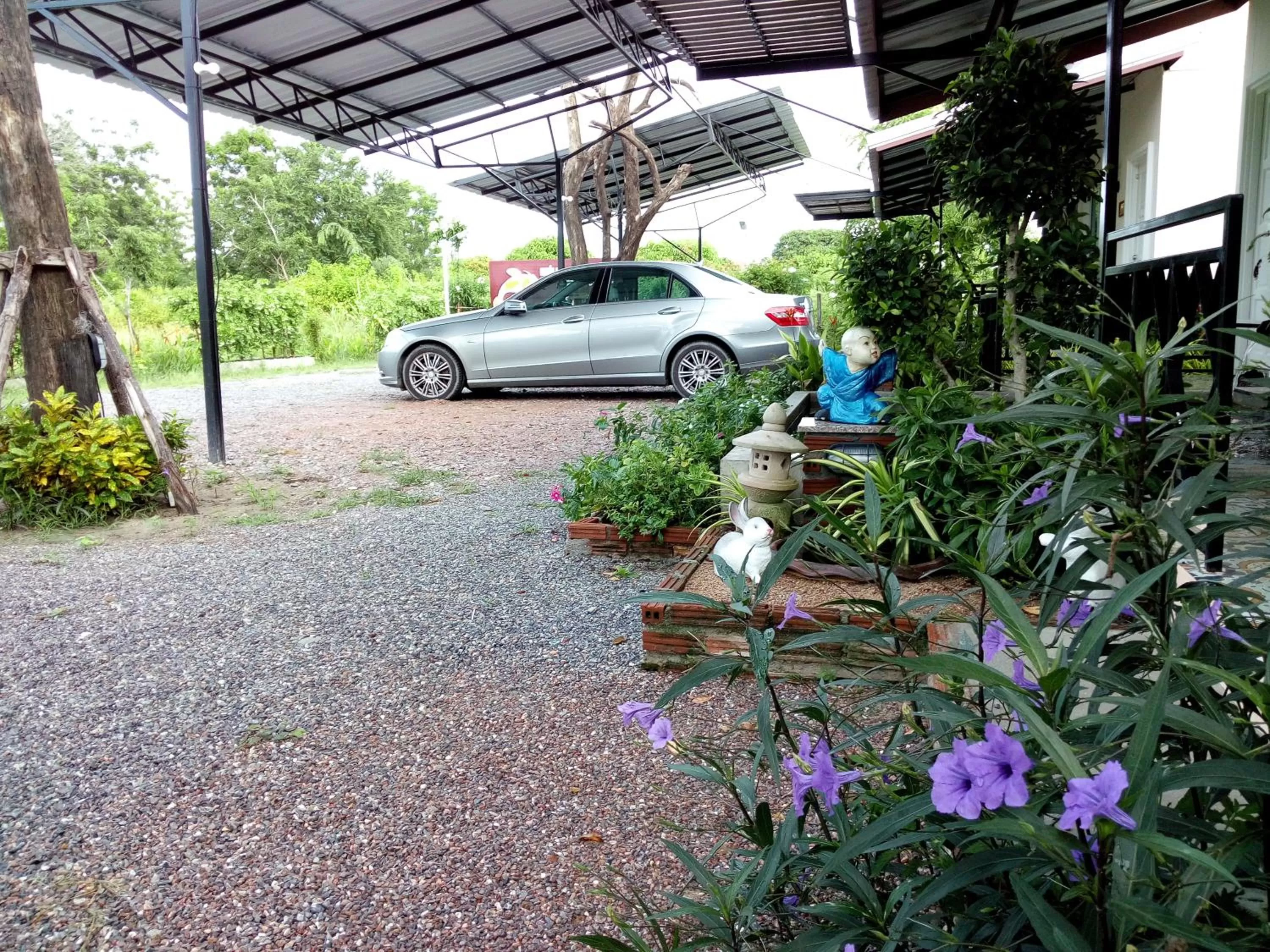 Facade/entrance in Fancy Carp Resort