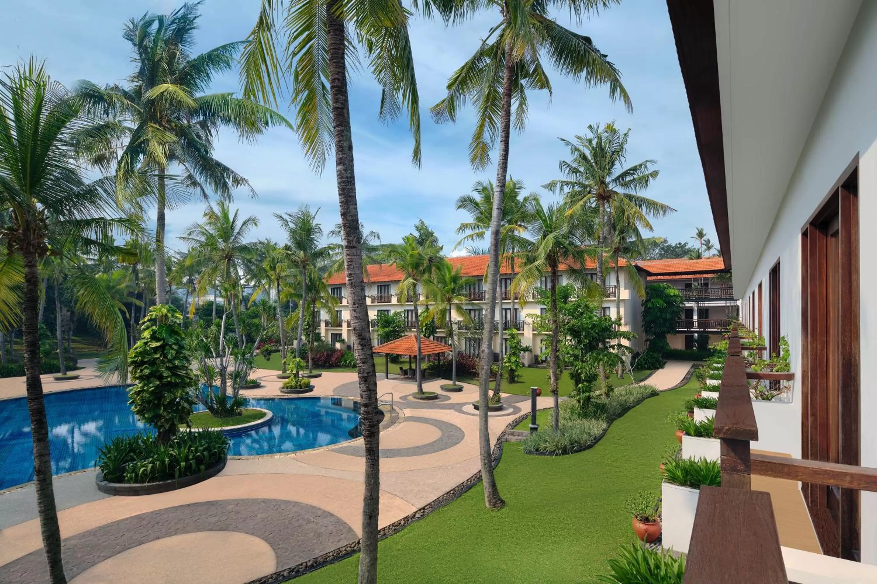 Swimming pool in AKAR Hotels & Resort Lampung