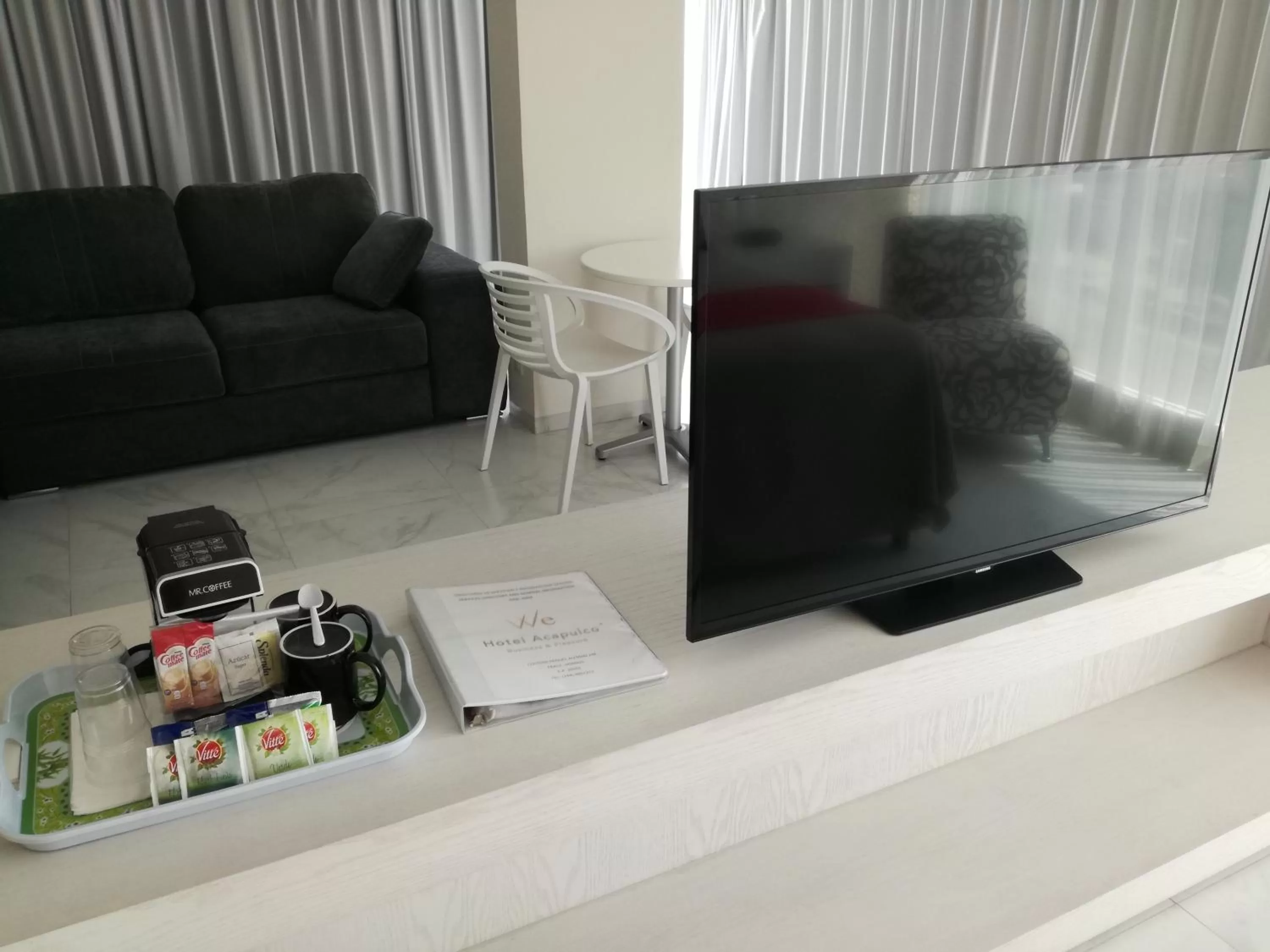 TV and multimedia in We Hotel Acapulco