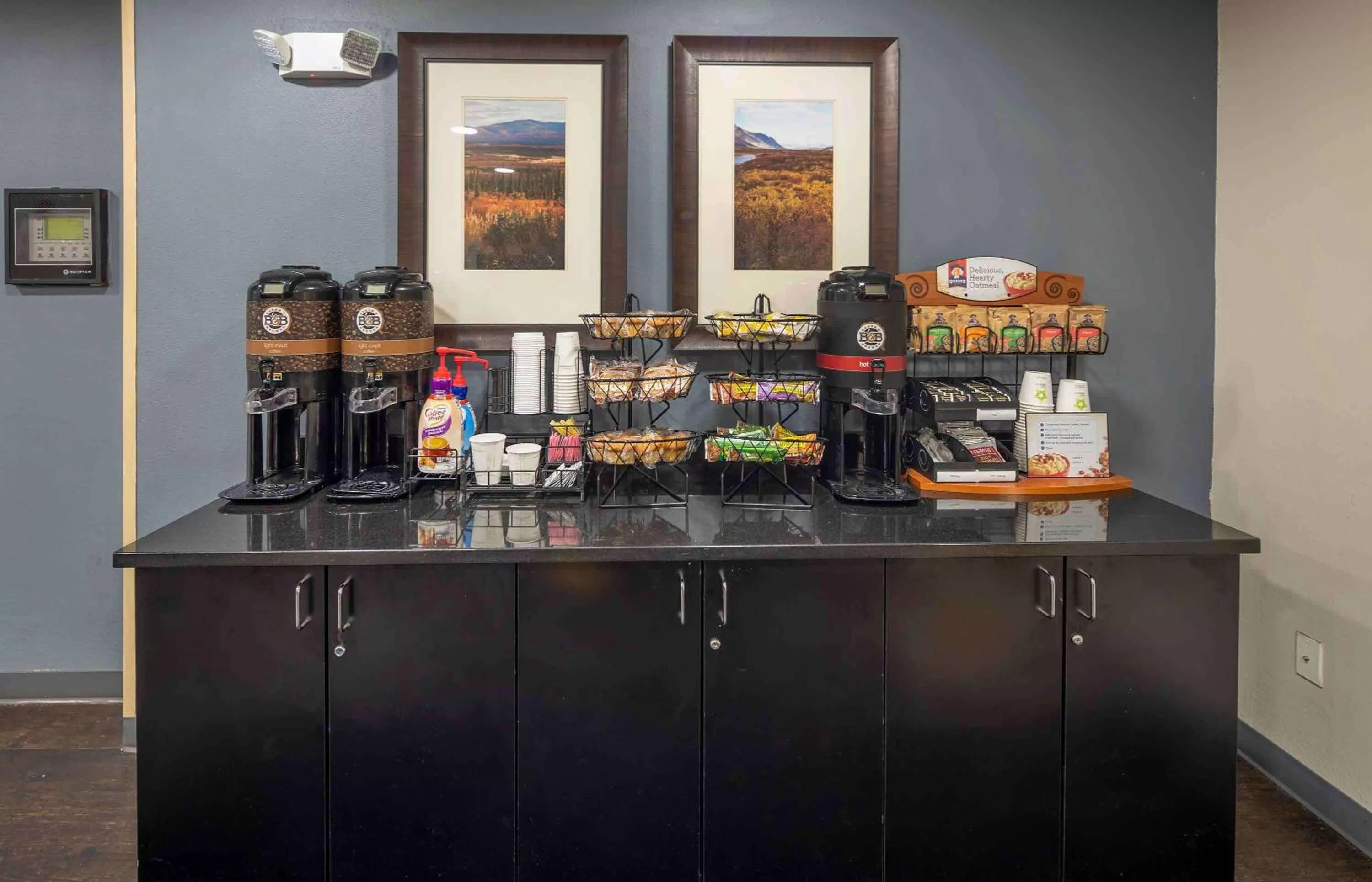 Breakfast in Extended Stay America Suites - Anchorage - Midtown