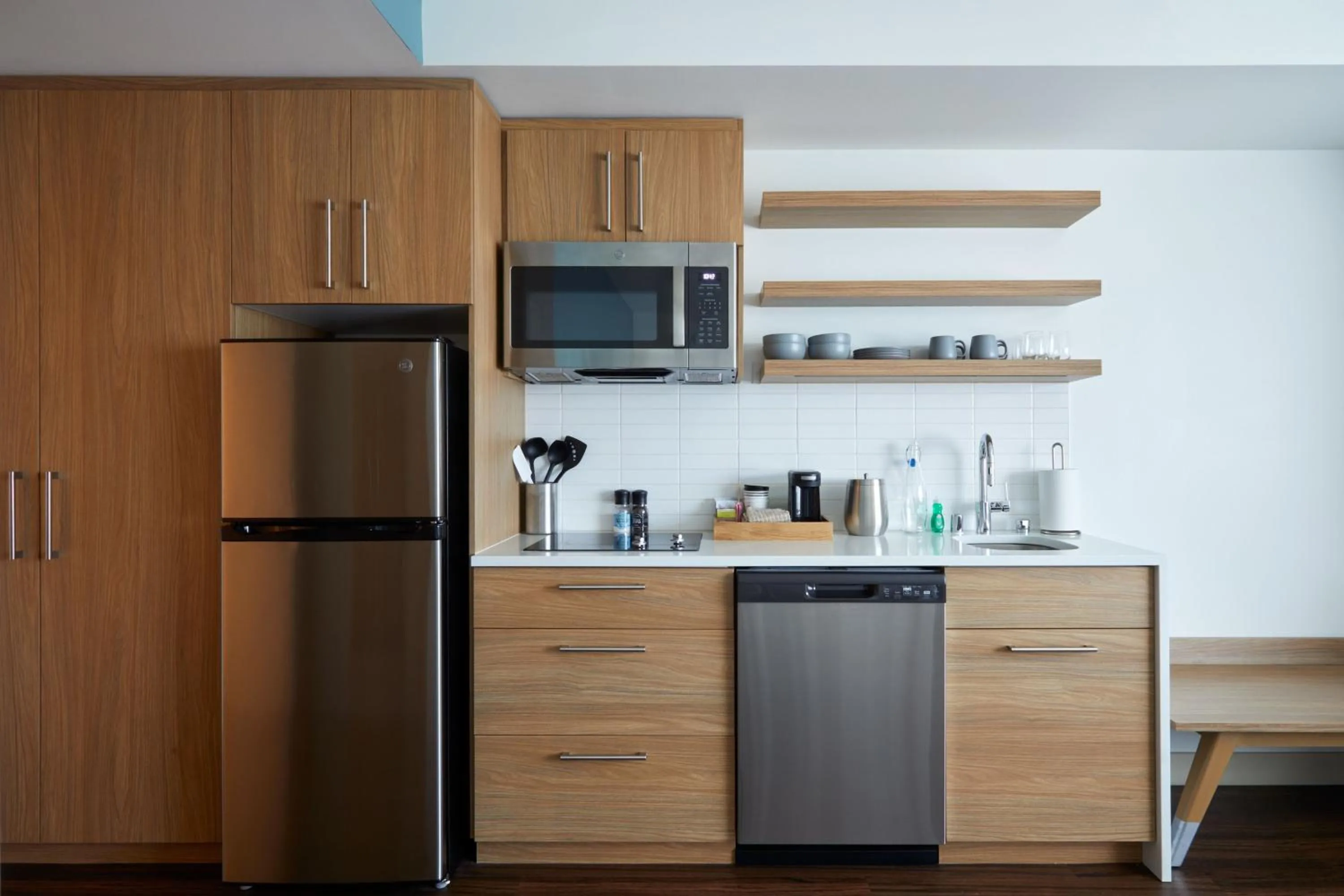 Kitchen or kitchenette in Element Irvine