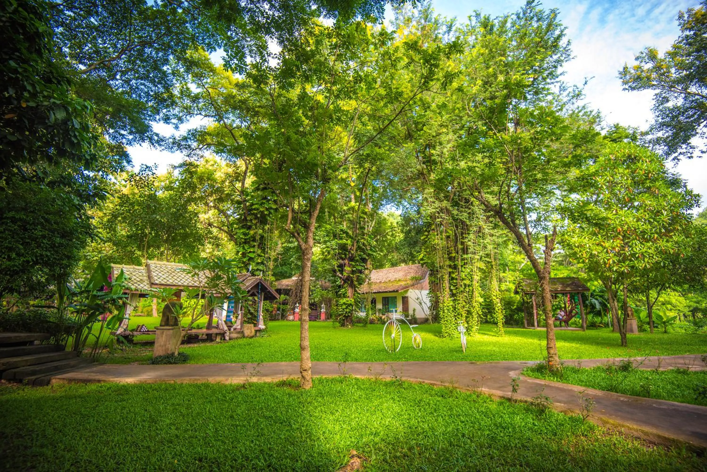 Garden view in E-Outfitting Doikham Resort