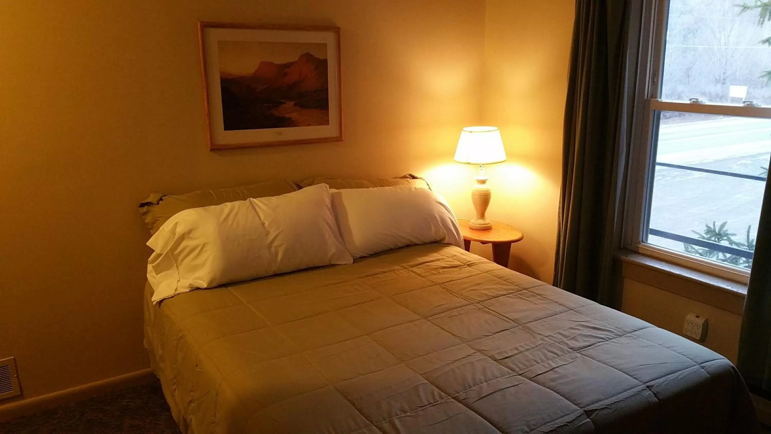 Queen Room in Coach Stop Motel