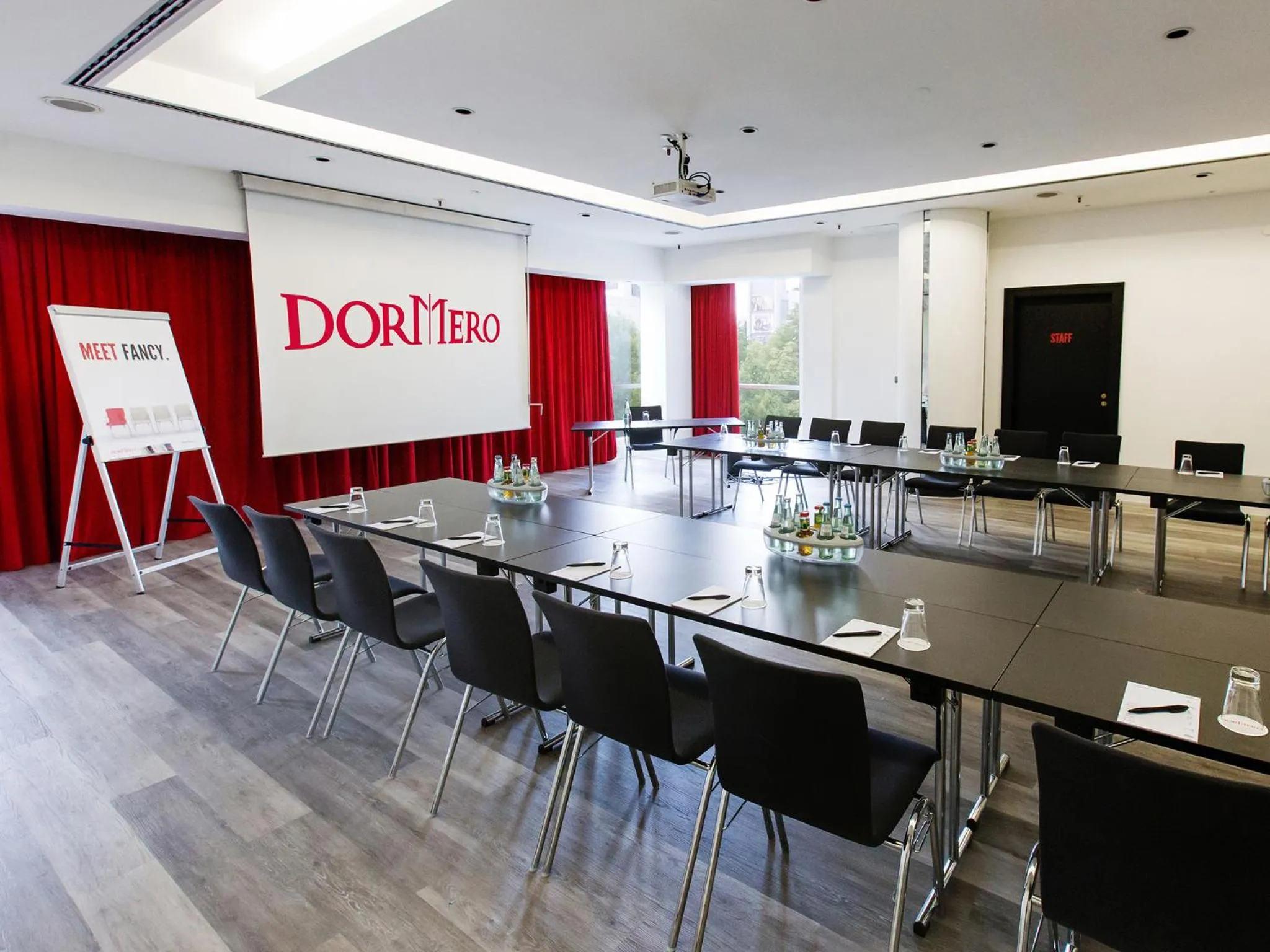 Meeting/conference room in DORMERO Hotel Stuttgart