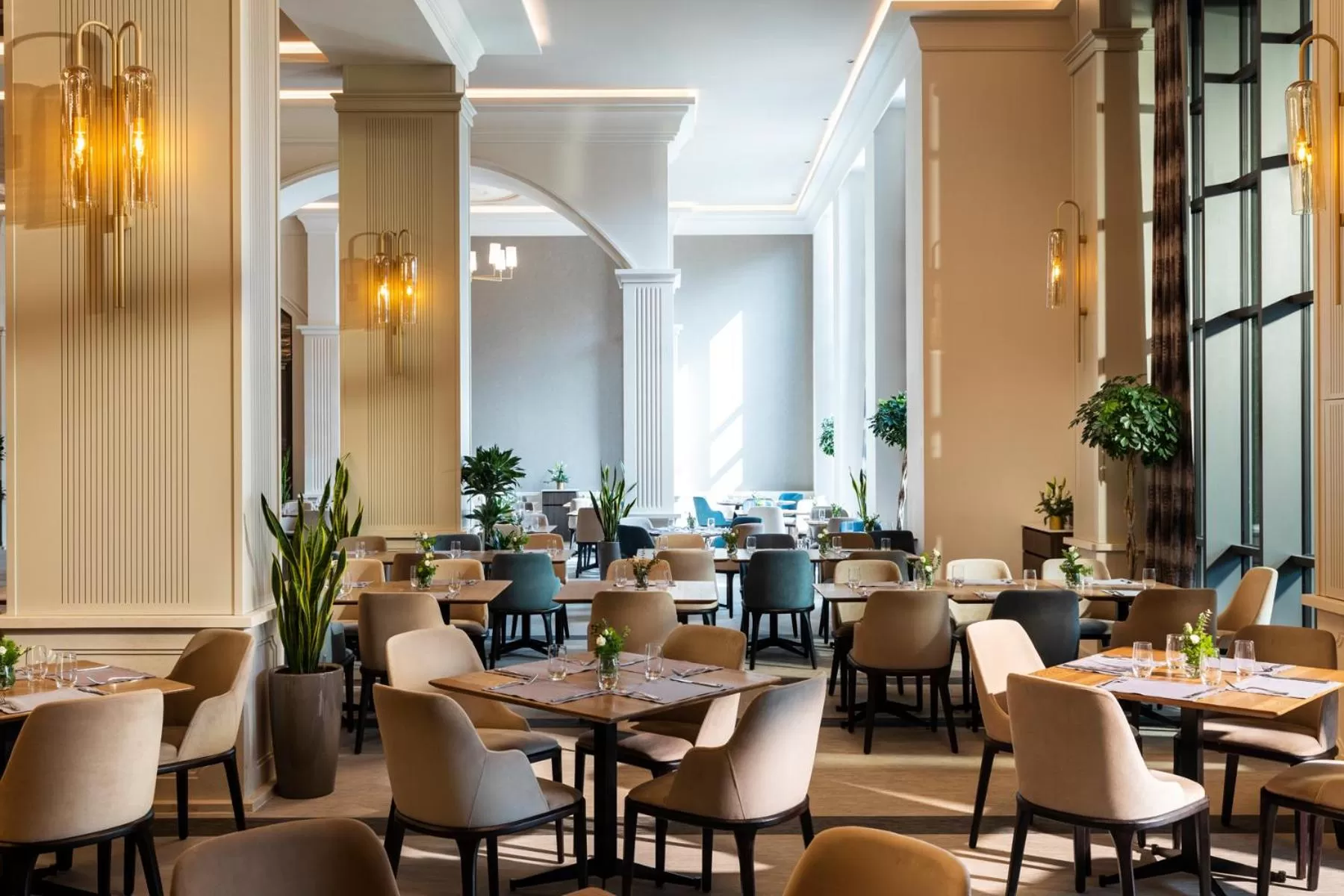 Restaurant/places to eat in Kings' Valley Medical & Spa Hotel