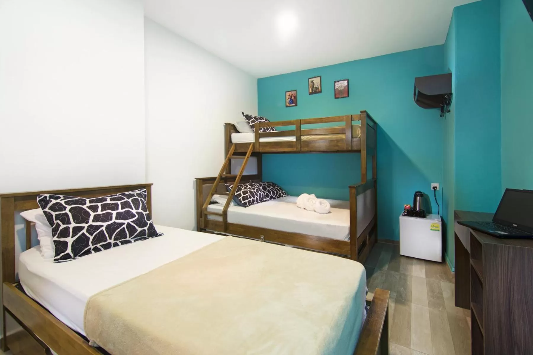 bunk bed, Bed in Tai Hoe Hotel