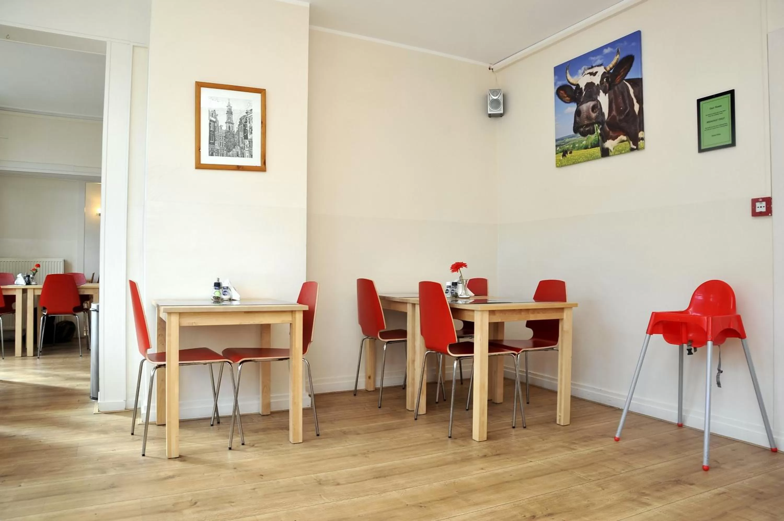 Restaurant/places to eat in Hotel Abba