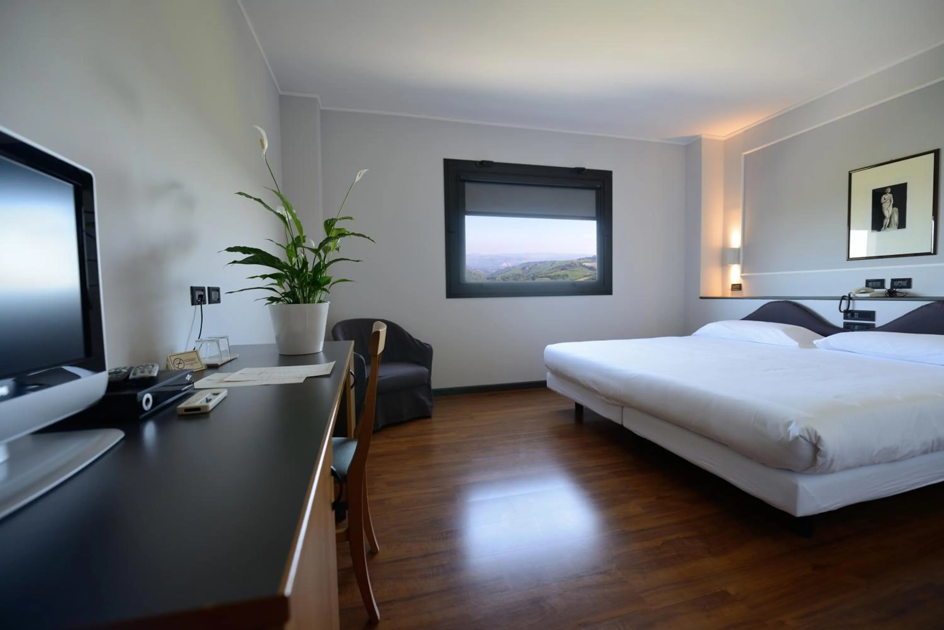 Photo of the whole room, Bed in Hotel Mamiani & Relaxing Spa Urbino