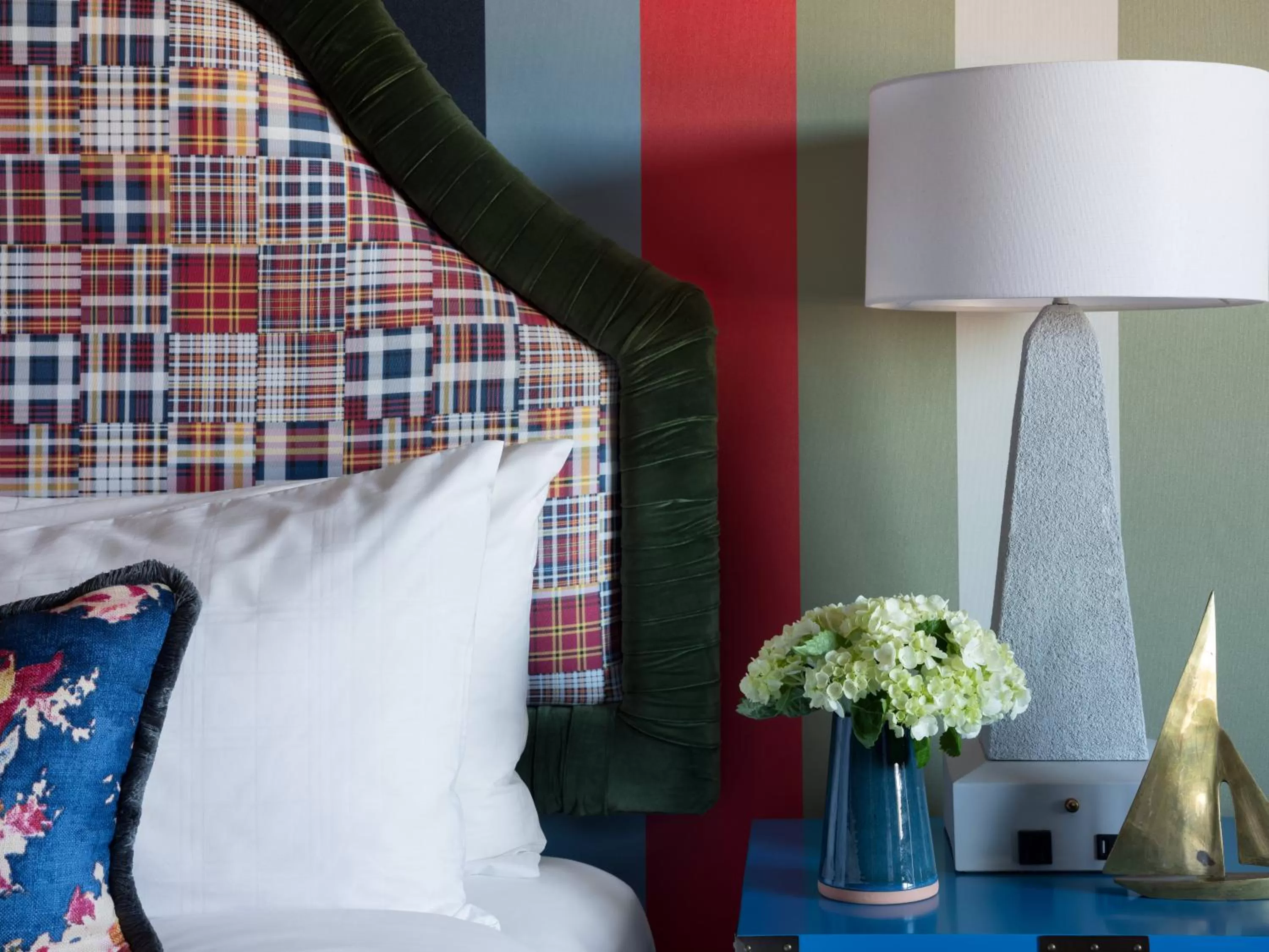 Bed in Graduate by Hilton Annapolis