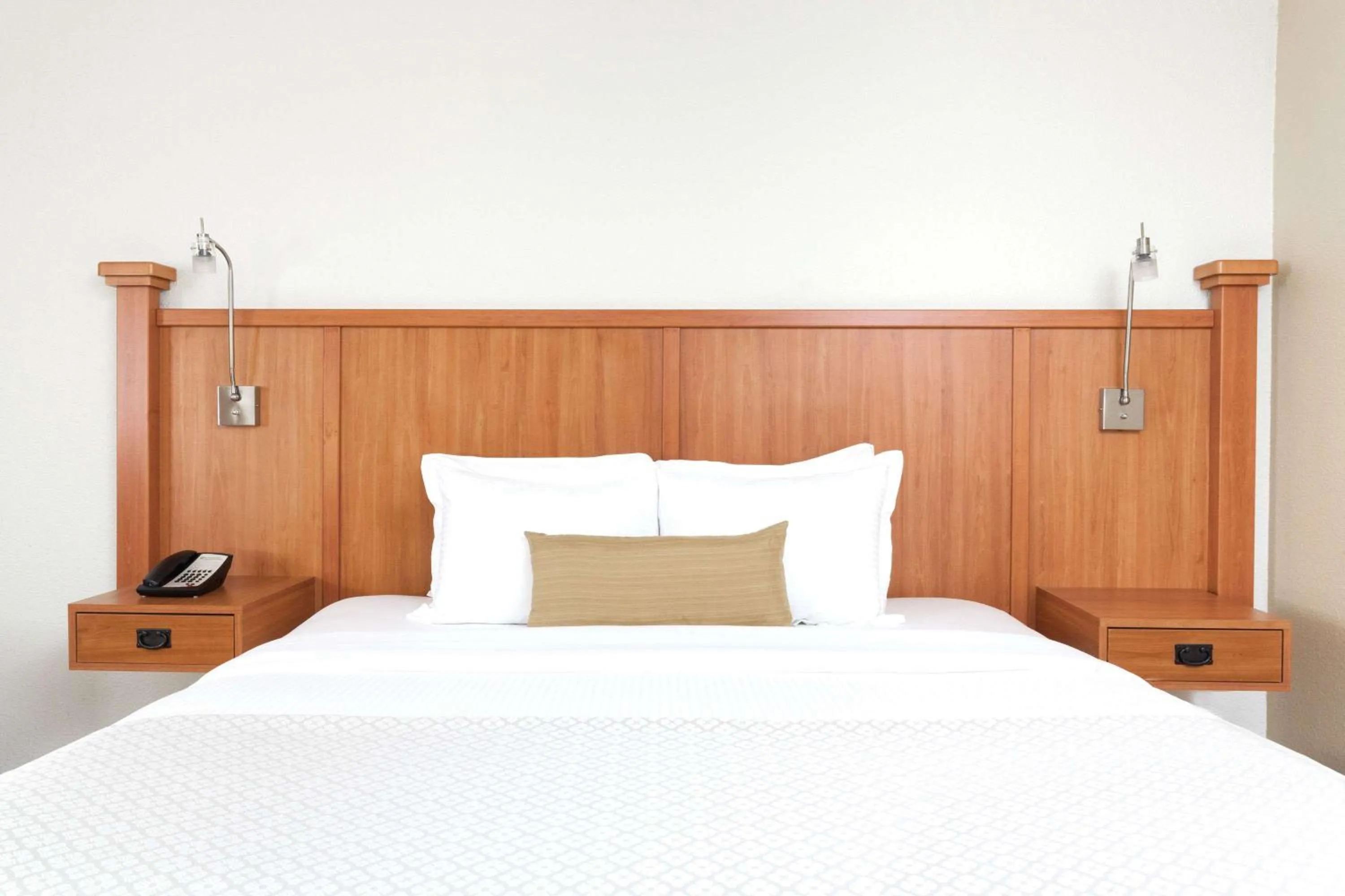 Accessible King Bed in Wyndham Garden Hotel Austin