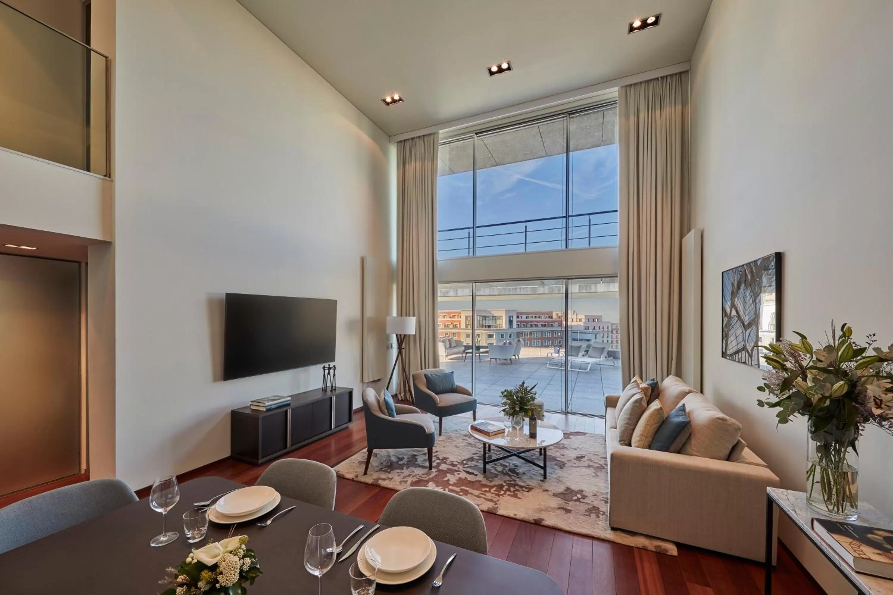 Living room in Hyatt Regency Madrid Residences