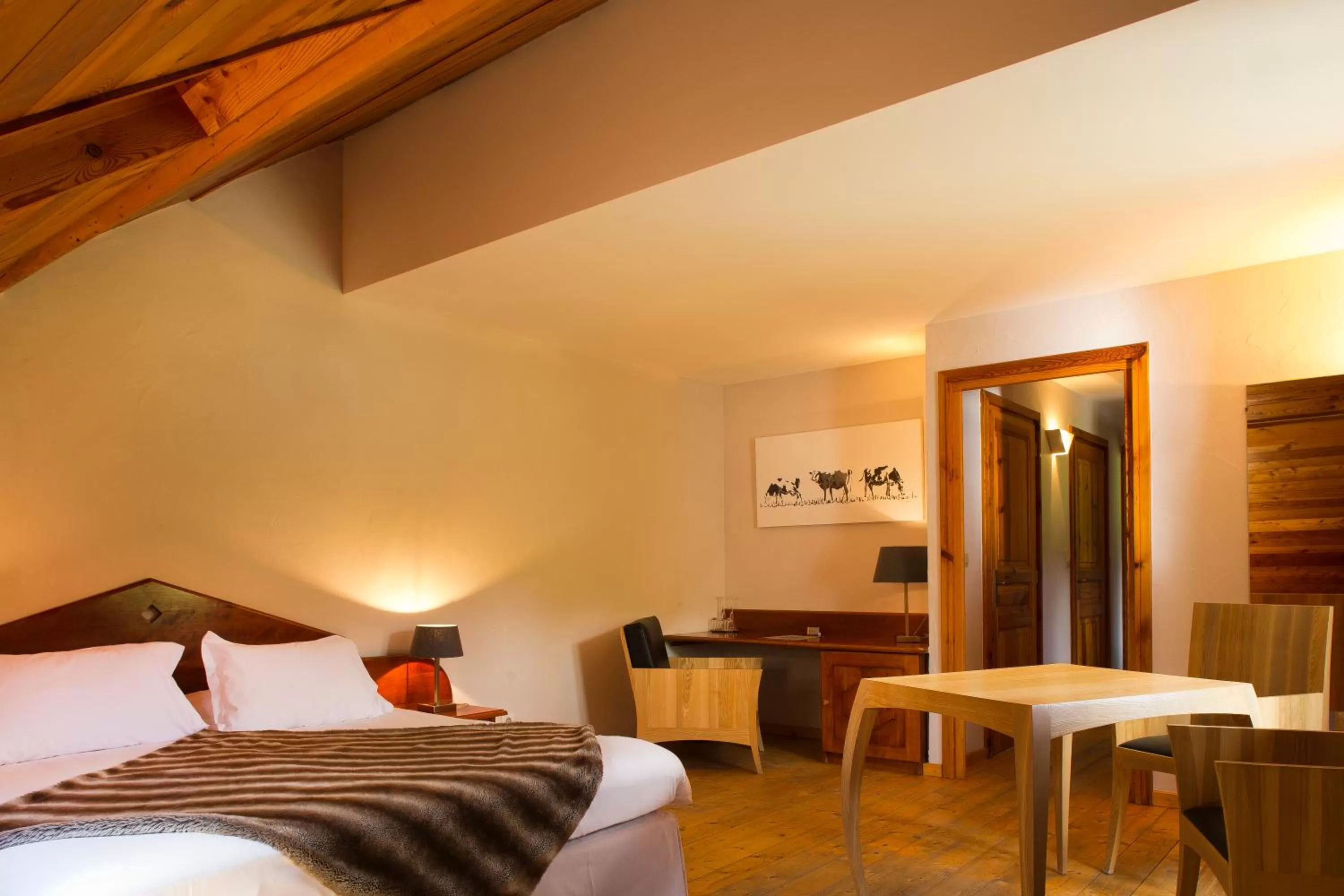 Photo of the whole room, Bed in Hotel du Golf