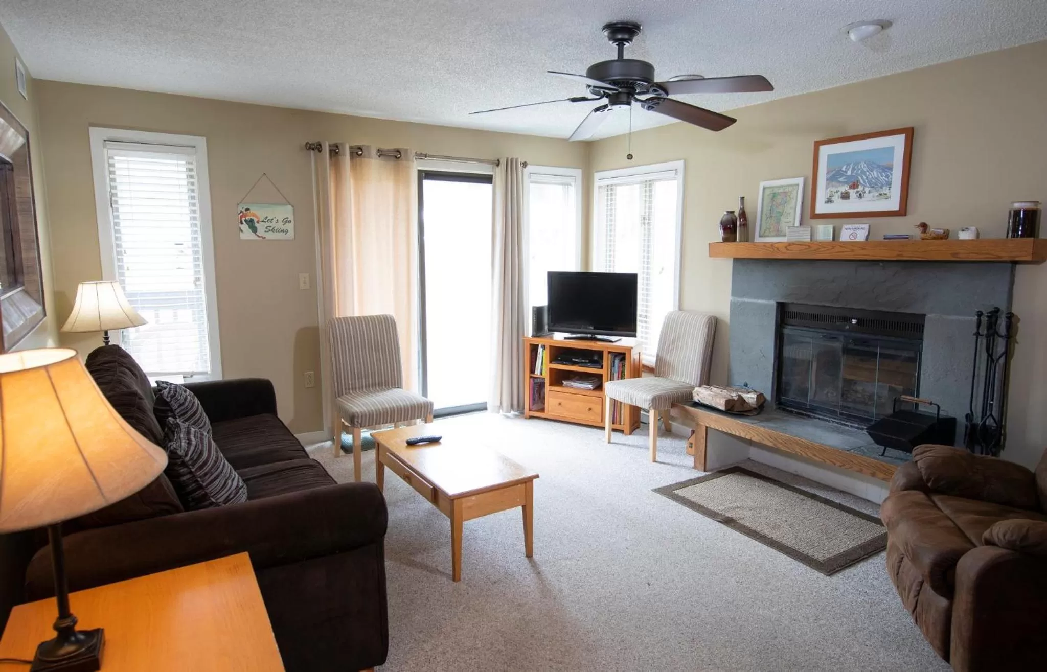 Living room in Mountain Lodge at Okemo