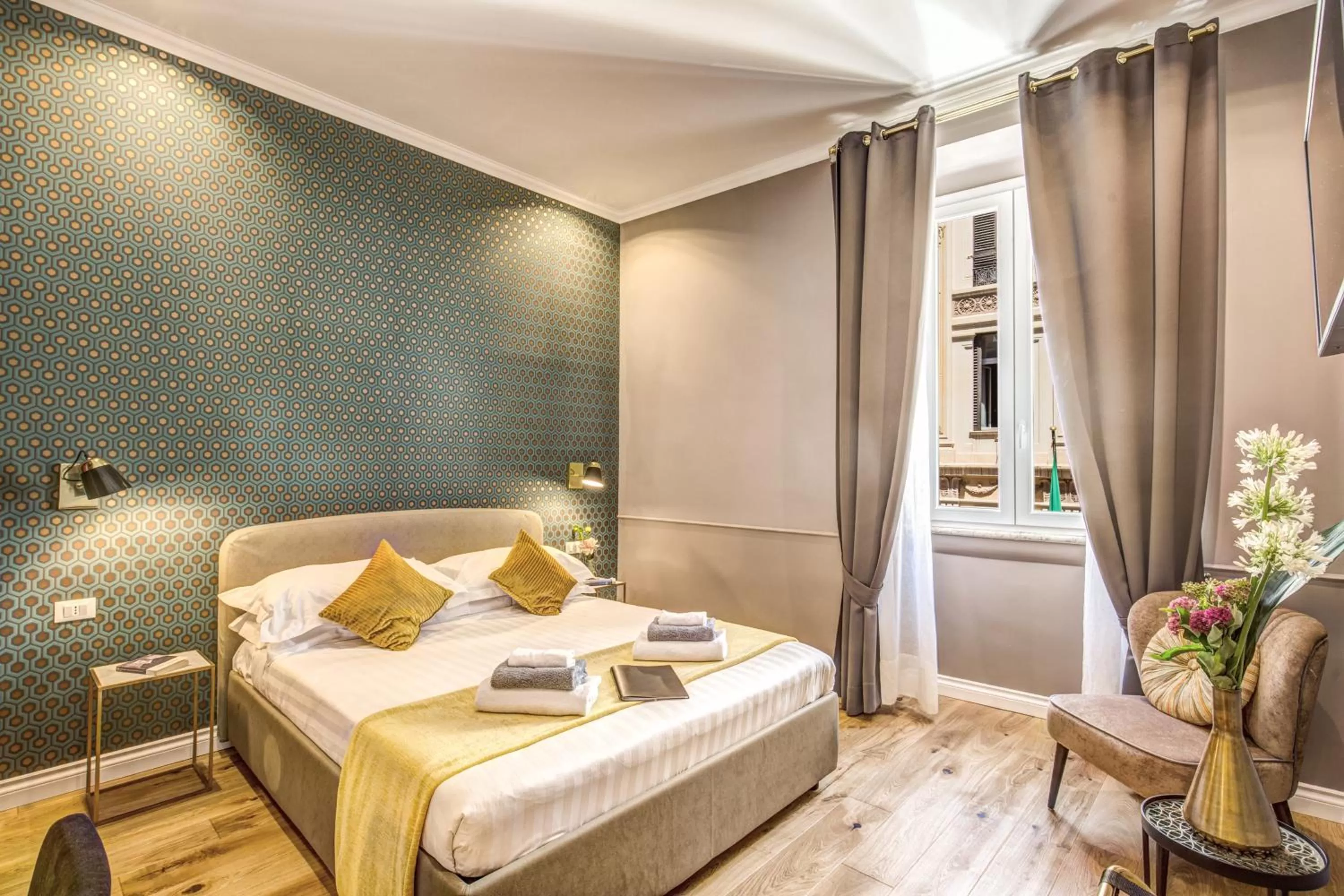 Bed in Charme Spagna Boutique Hotel