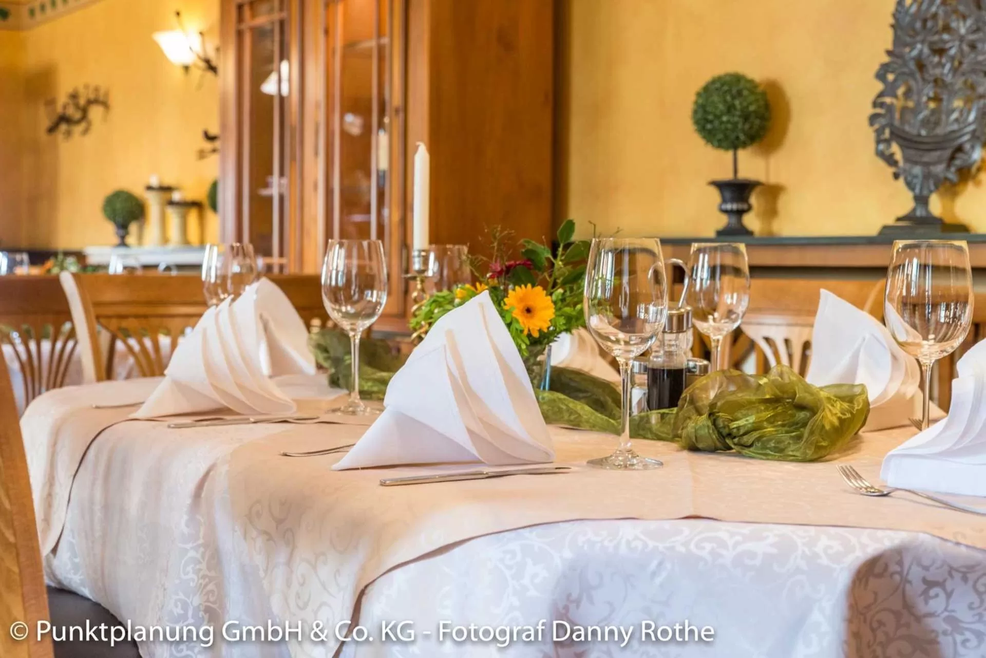 Restaurant/places to eat, Bed in Hotel Oberwirt