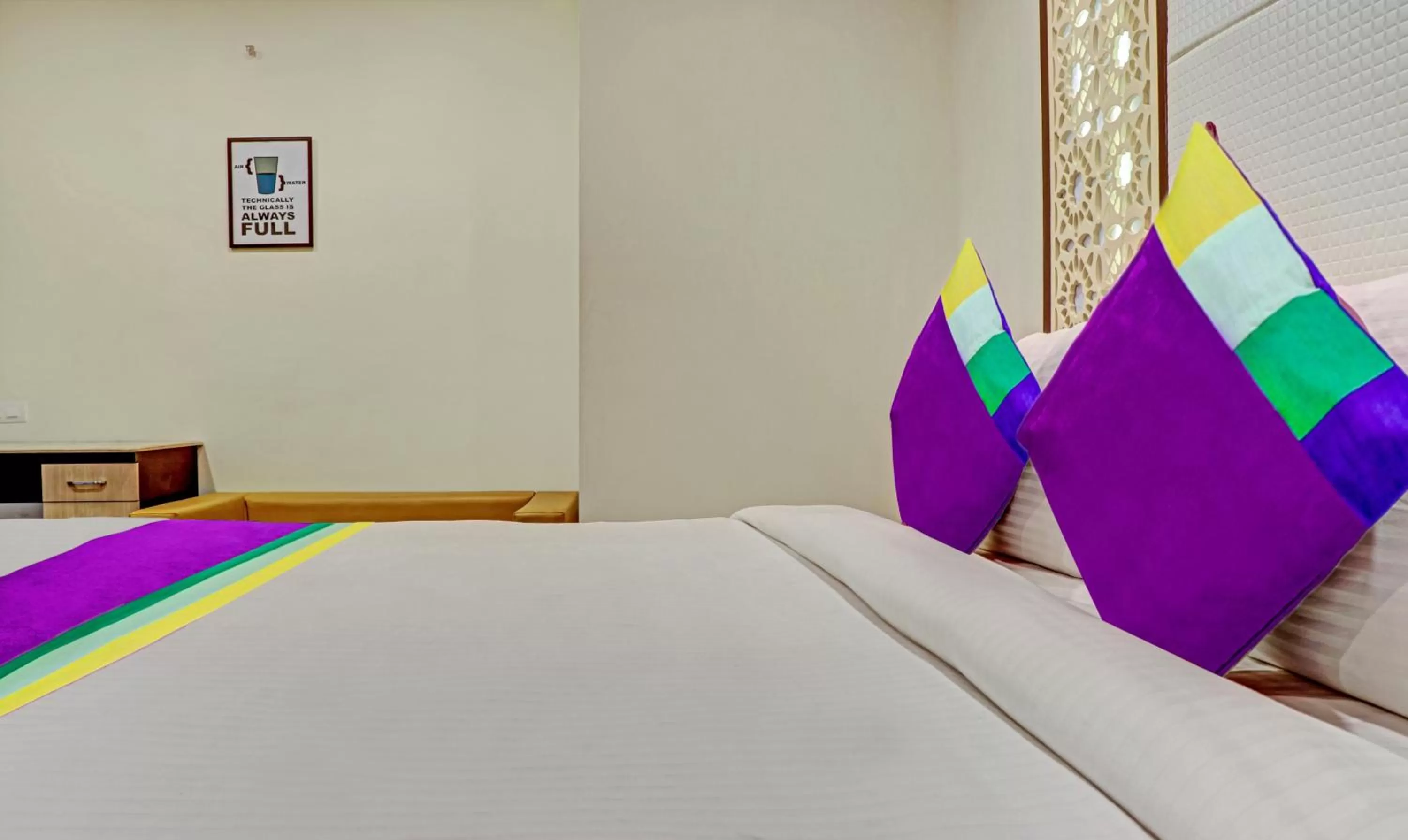 Bedroom, Bed in The Onyx Hotel