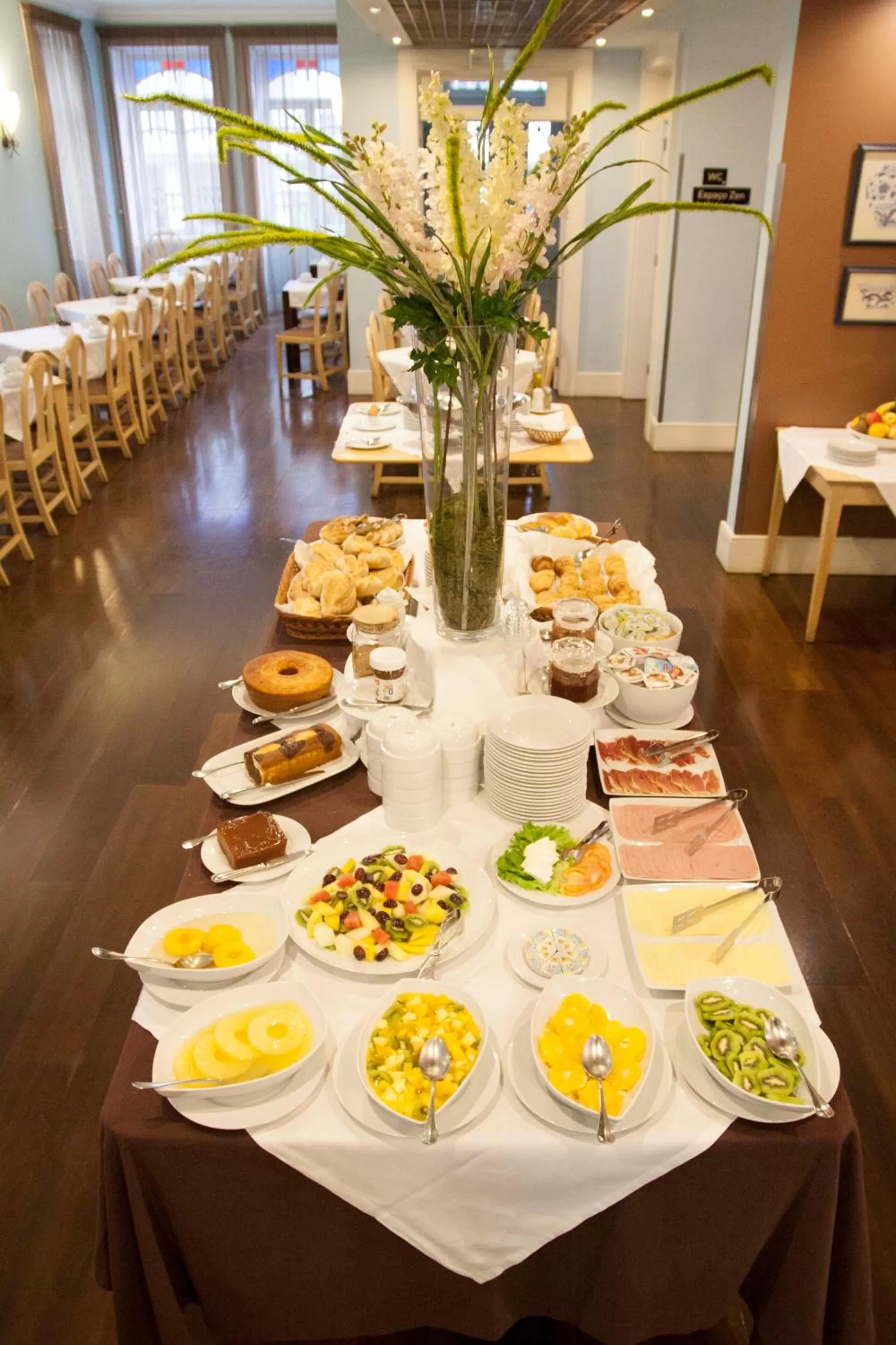 Breakfast in Hotel As Americas