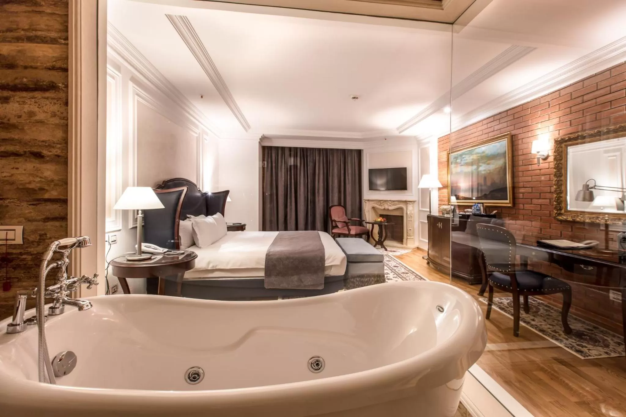 Bathroom, Bed in Xheko Imperial Luxury Hotel & SPA