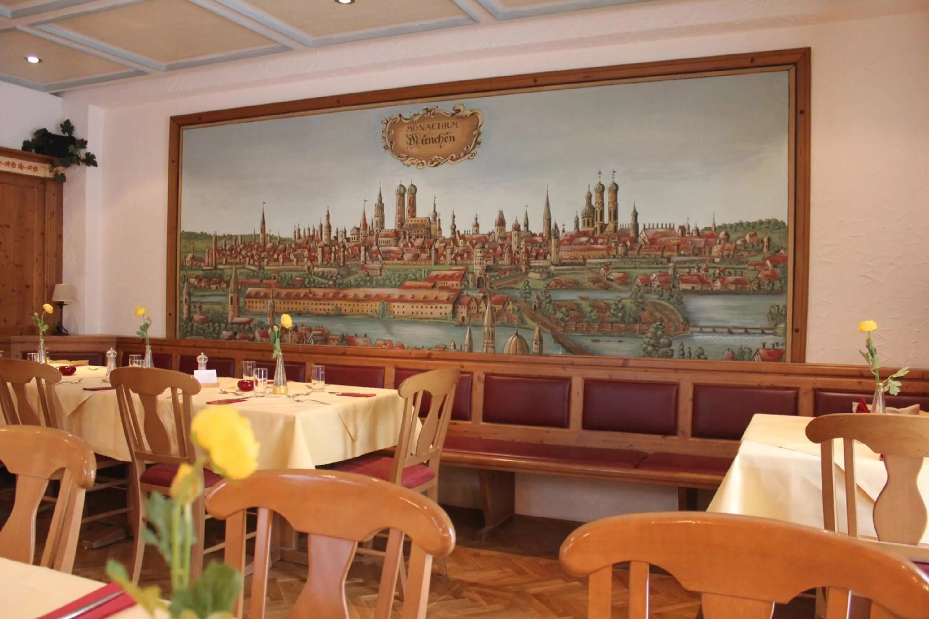 Restaurant/places to eat in Hotel Schiller