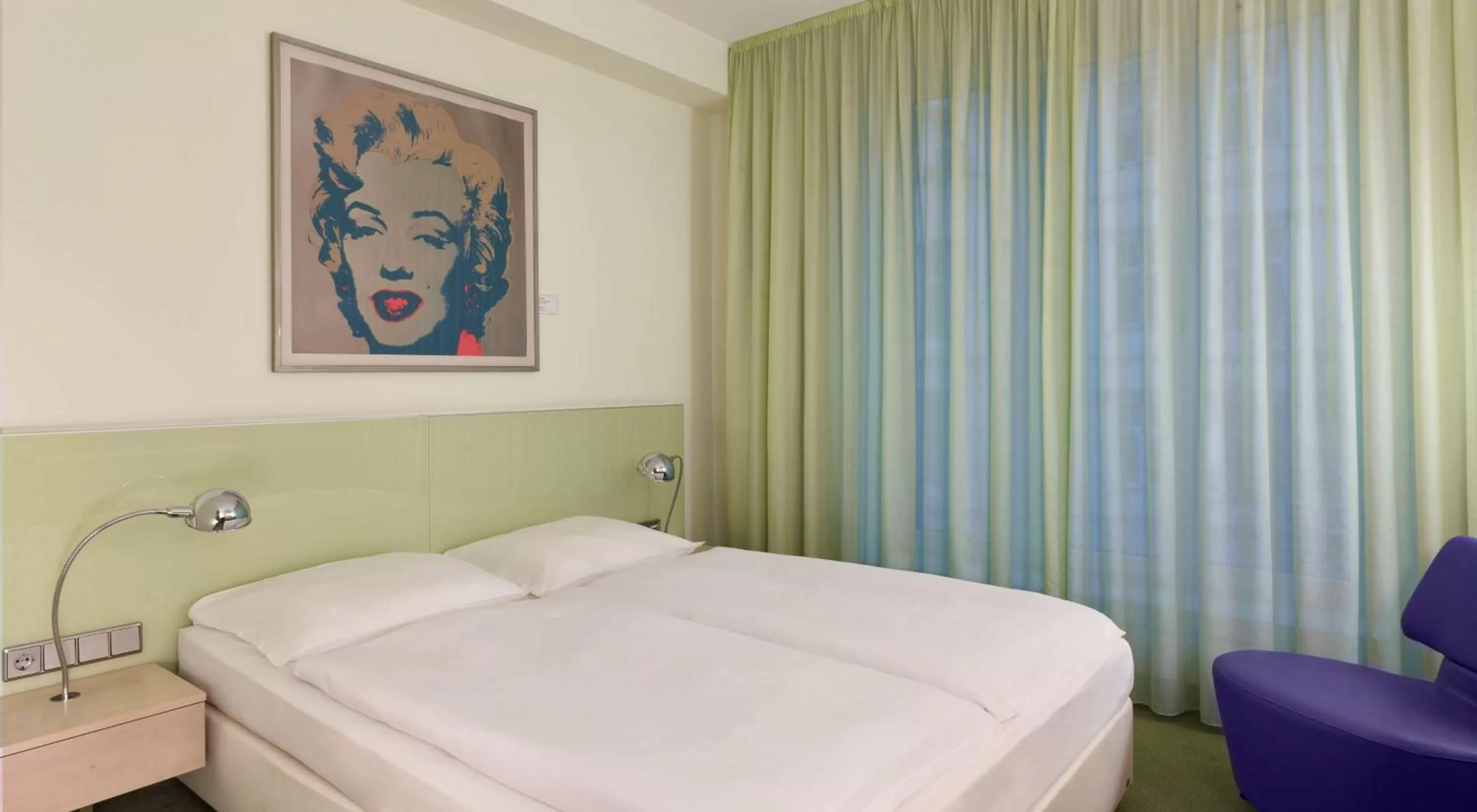 Bedroom, Bed in Park Plaza Berlin