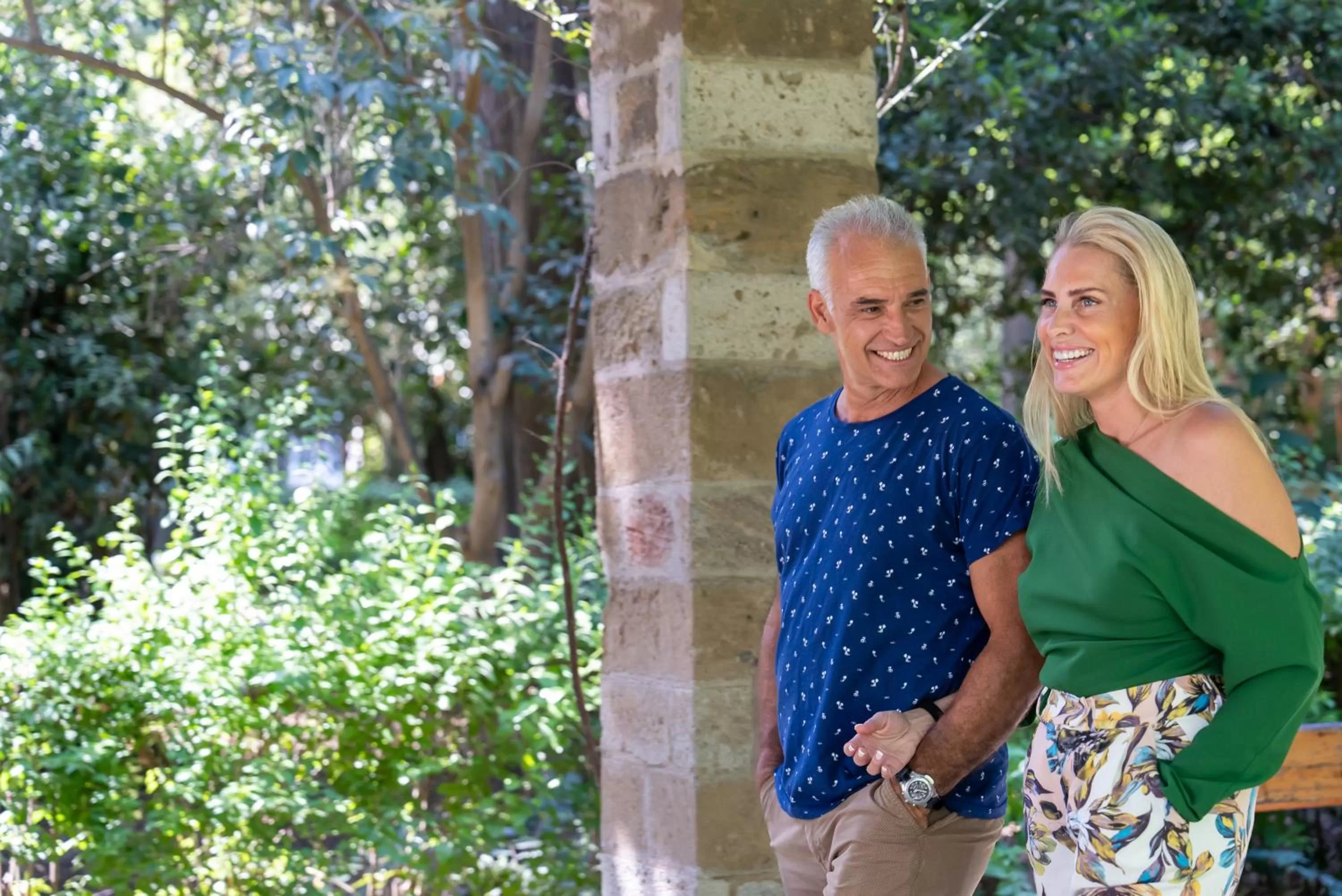 People in Hestia - Asklipiou 61