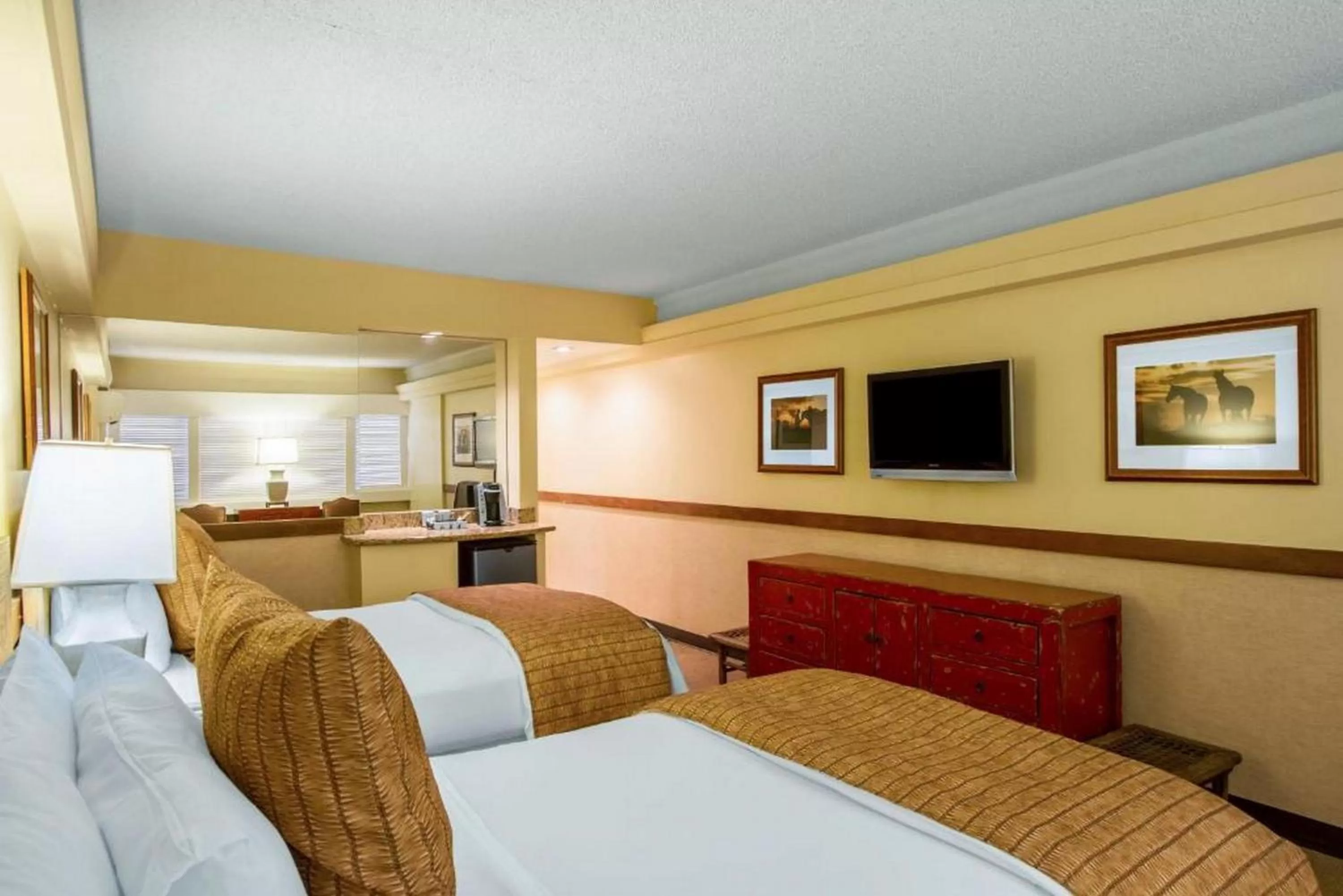 Bedroom, Bed in The Equus