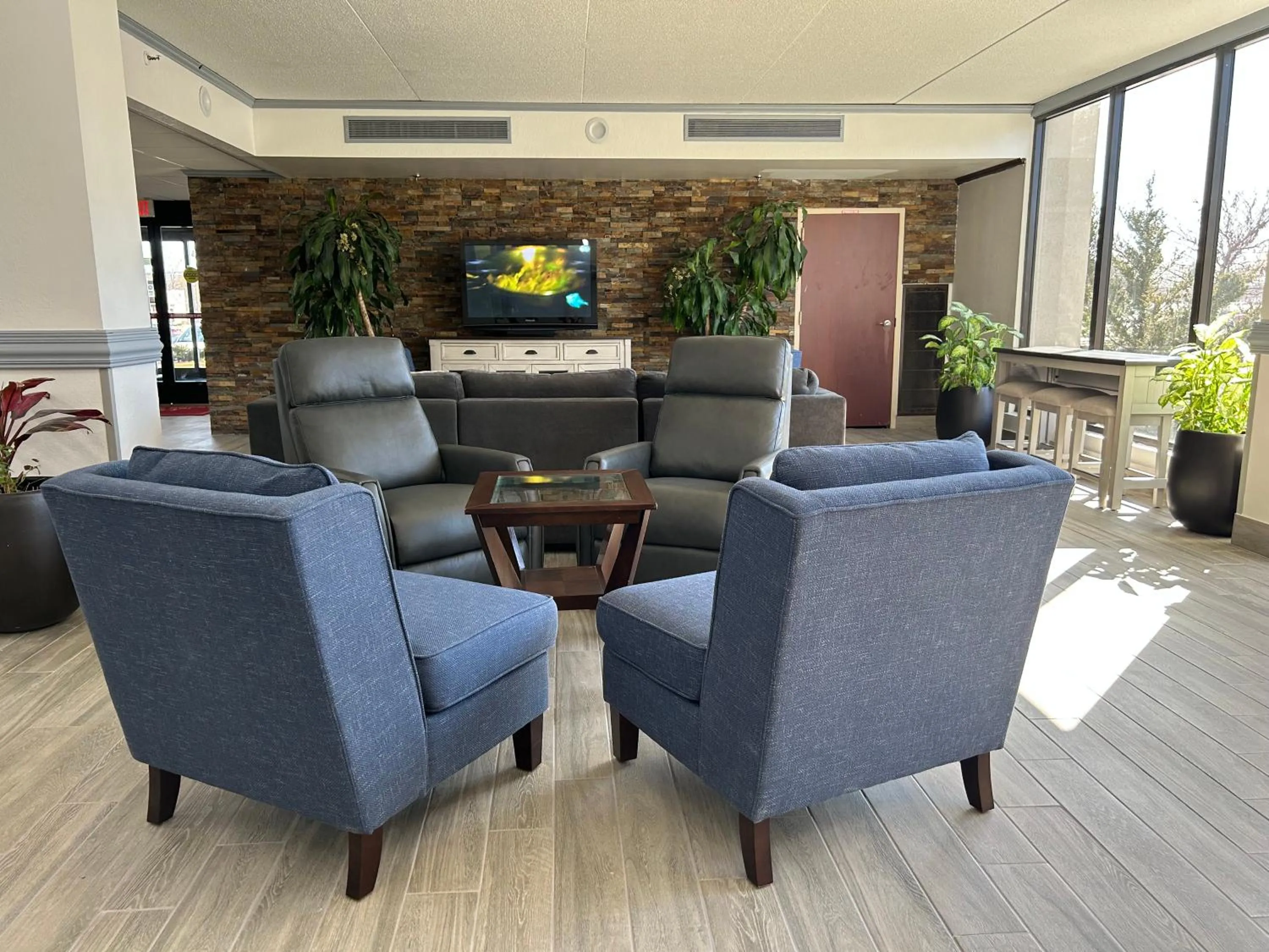 Lobby or reception in Clarion Inn & Suites Grand Rapids Airport