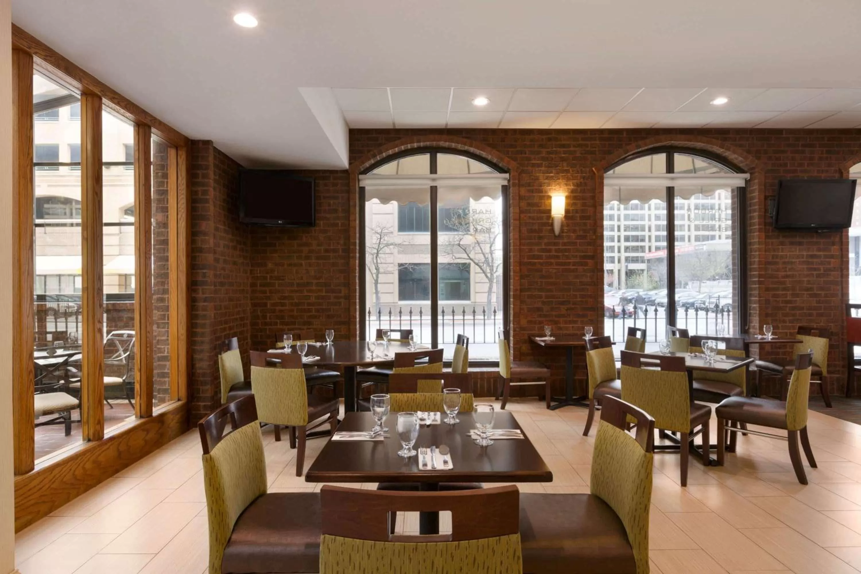 Restaurant/places to eat in Days Inn by Wyndham Baltimore Inner Harbor