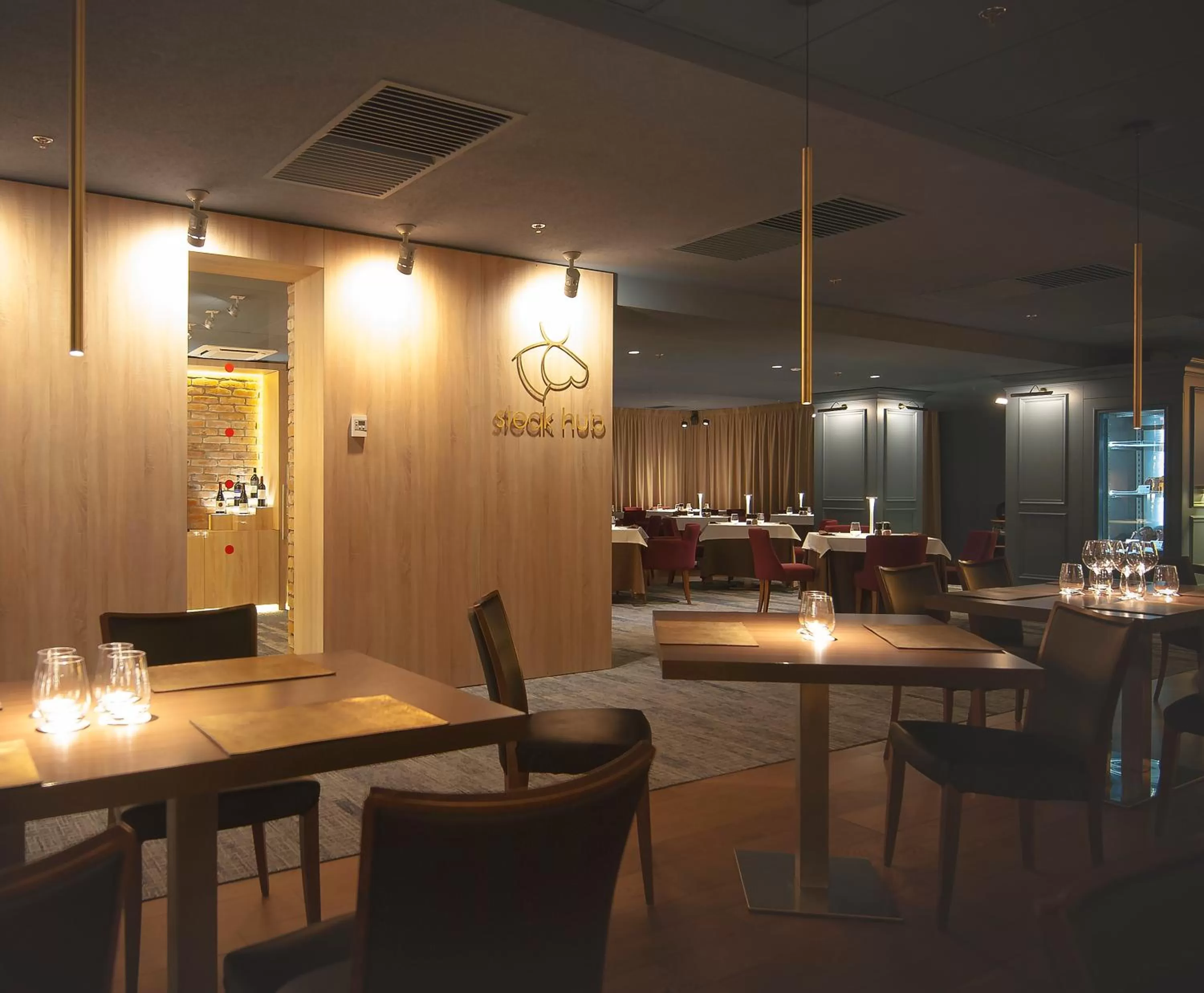 Restaurant/places to eat in Ramada by Wyndham Oradea