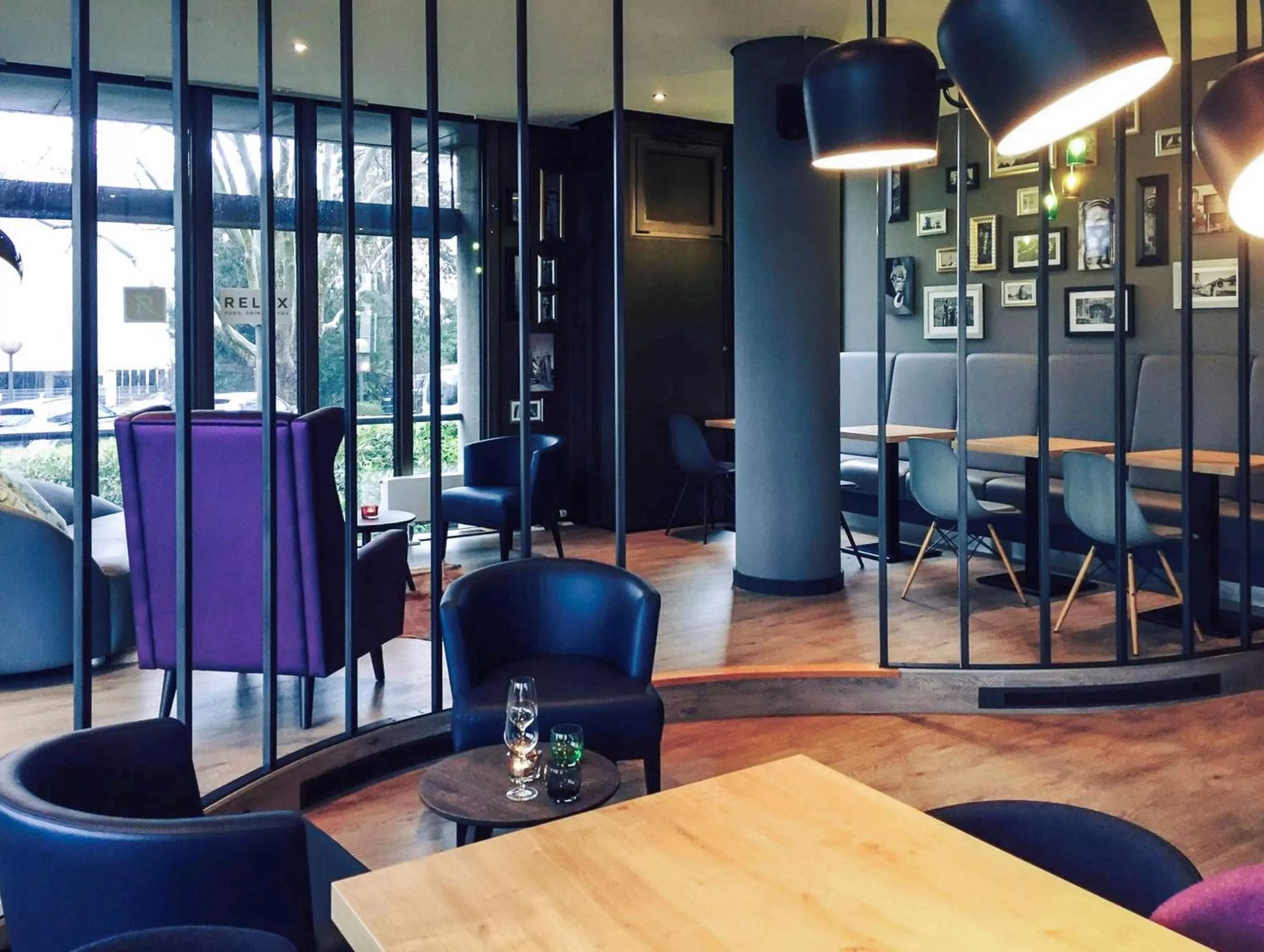 Restaurant/places to eat in Mercure Hotel Dortmund Messe