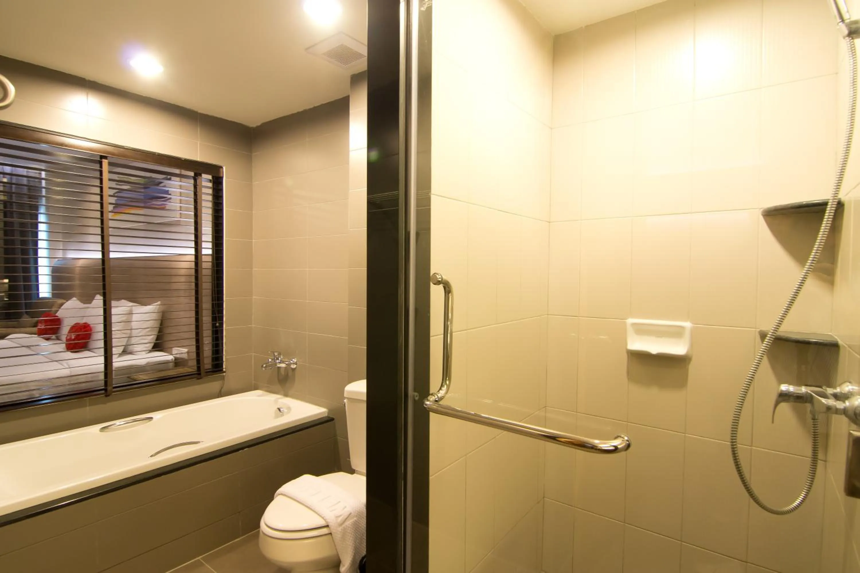 Bathroom in Sea Me Spring Too Hotel