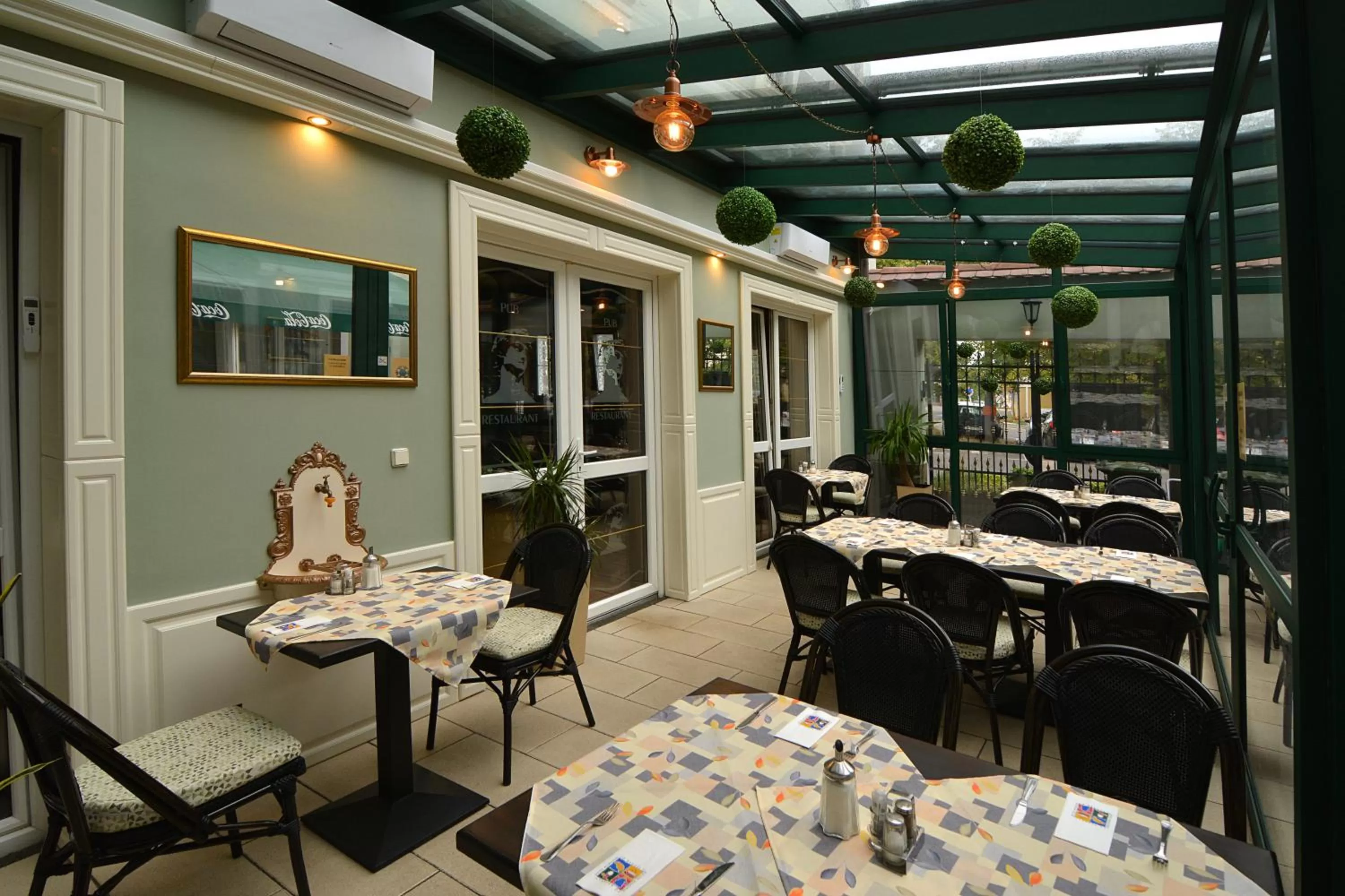 Restaurant/places to eat in Hotel Villa Classica