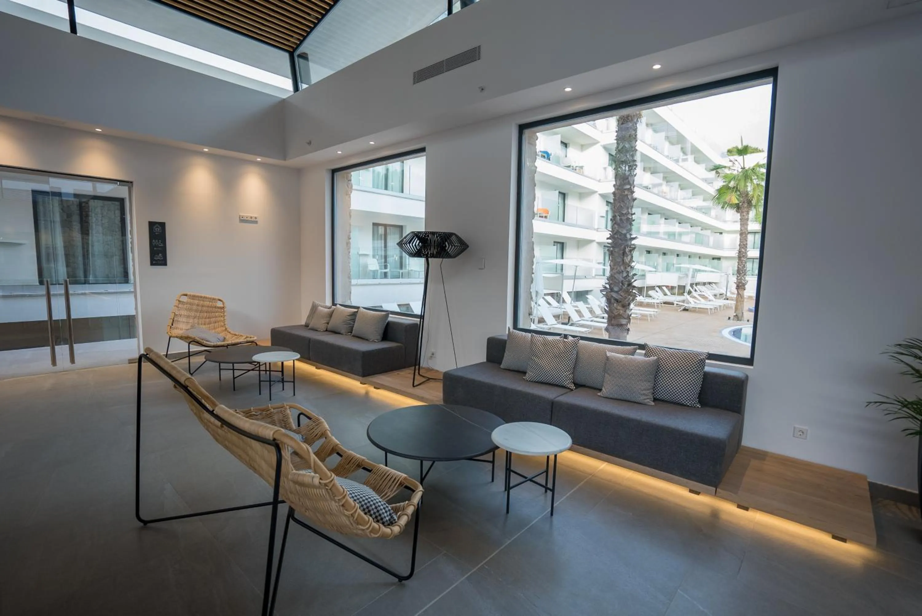 Lobby or reception in Hotel Morlans Suites - Adults Only