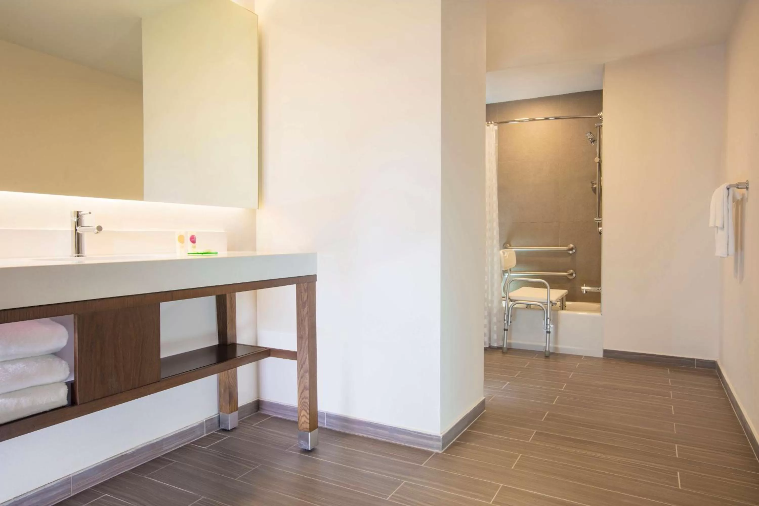 Bathroom in Hyatt Place Aguascalientes Bonaterra