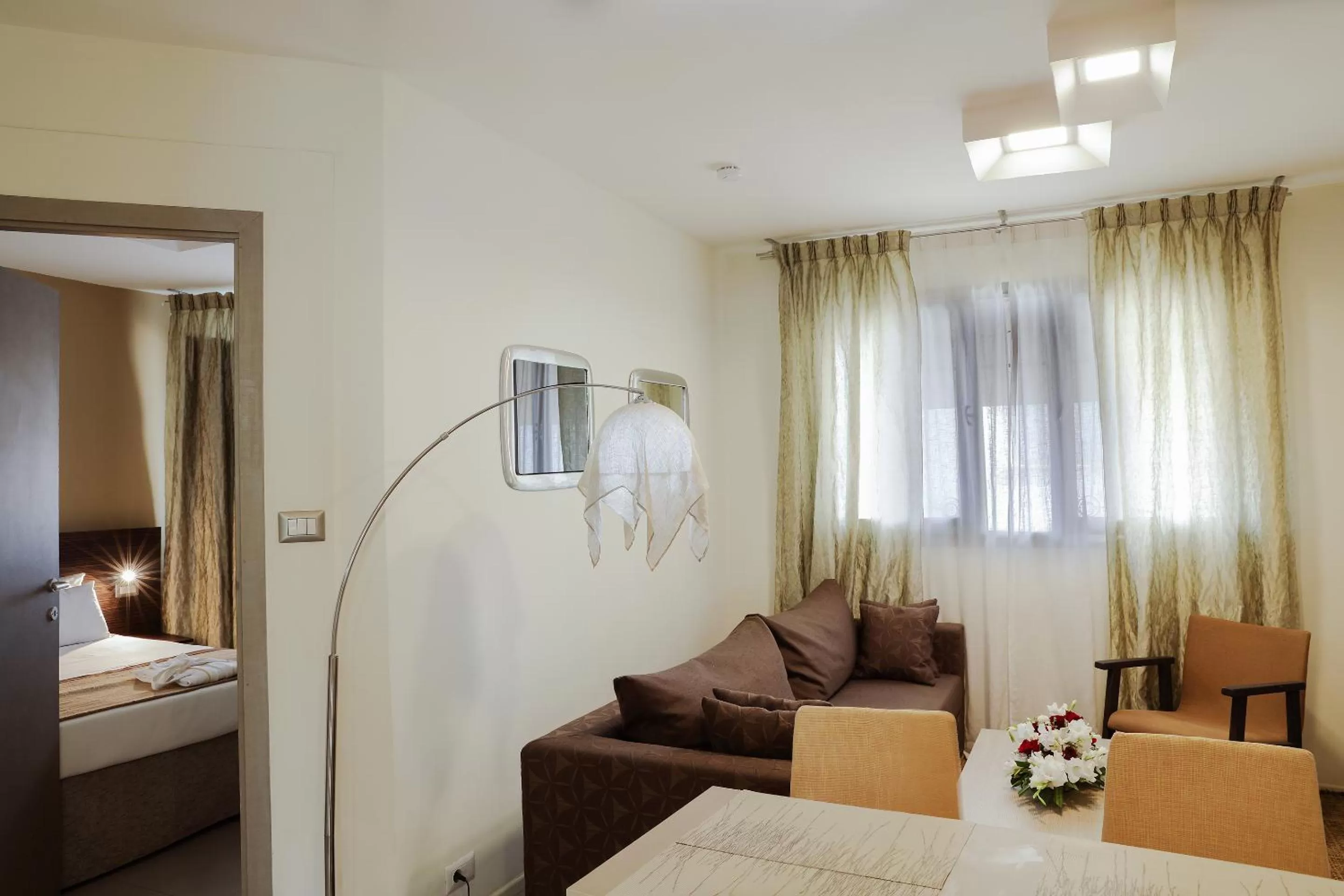 Living room, Bed in Hotel La Villette