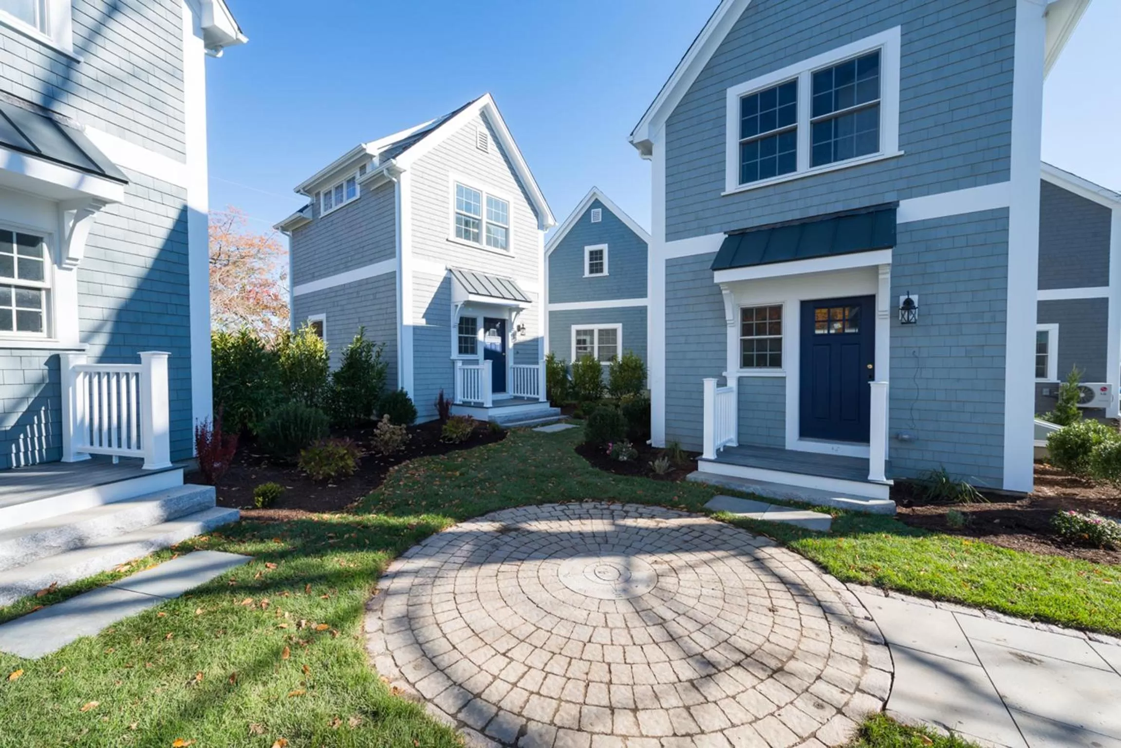 Facade/entrance in The East Island Reserve Hotel