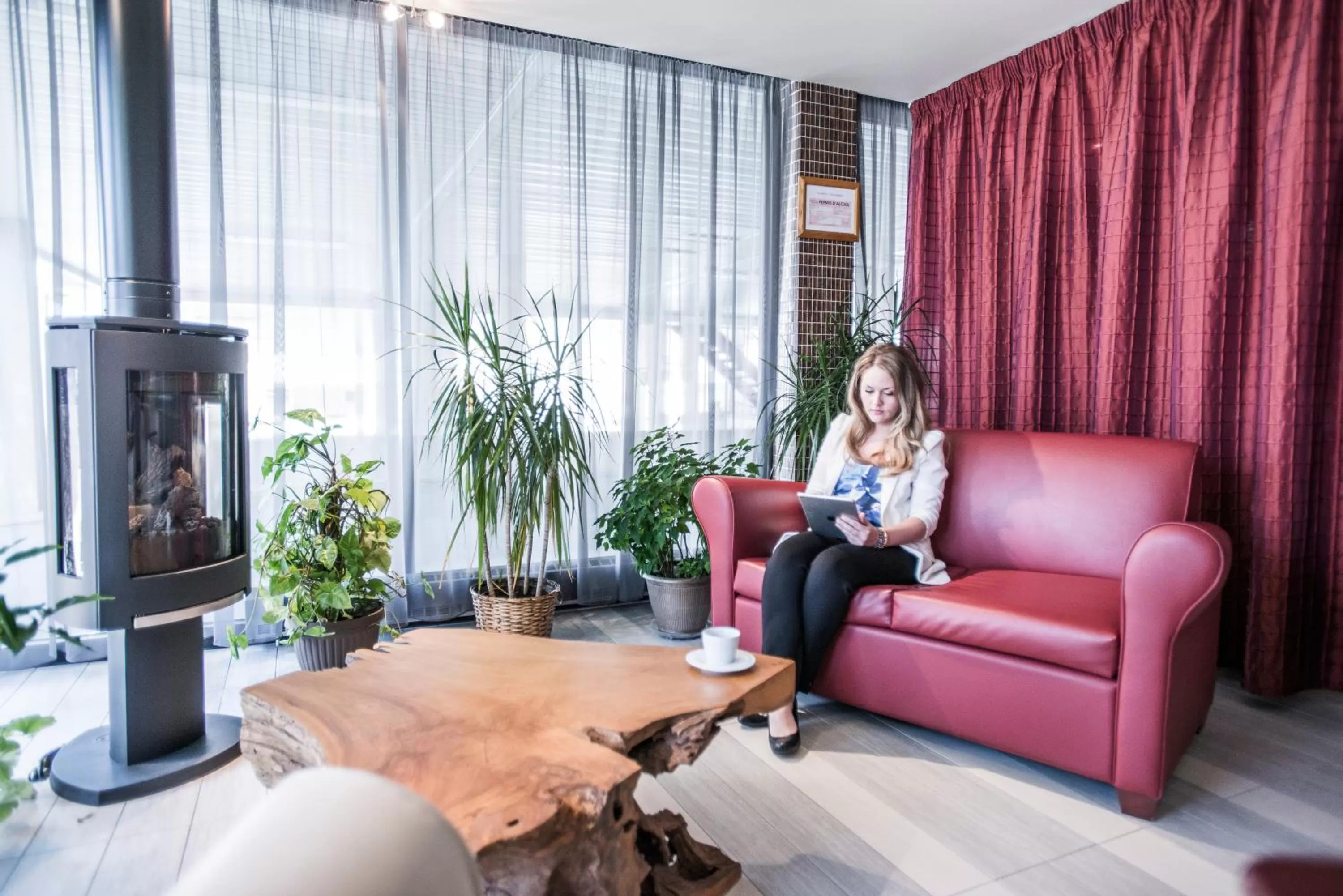 Lobby or reception in Le Deville par G5