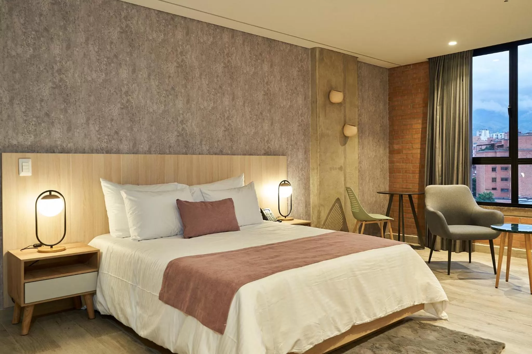 Photo of the whole room, Bed in Eutopiq Hotel