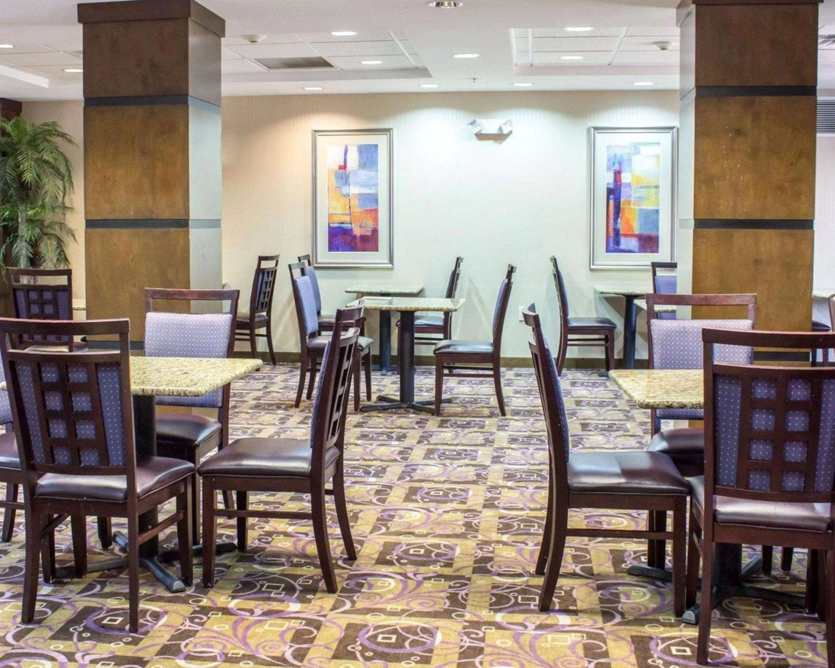 Restaurant/places to eat in Comfort Suites Sanford