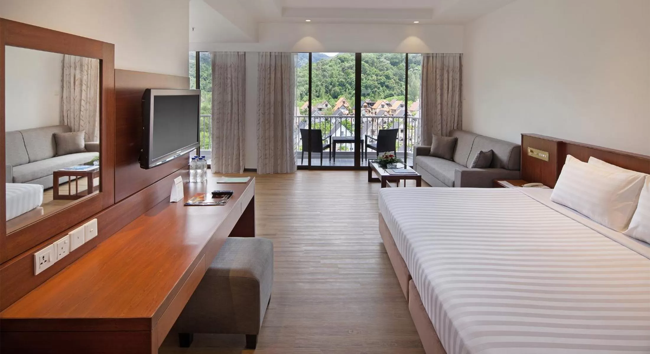 TV and multimedia, Bed in The Bayview Beach Resort