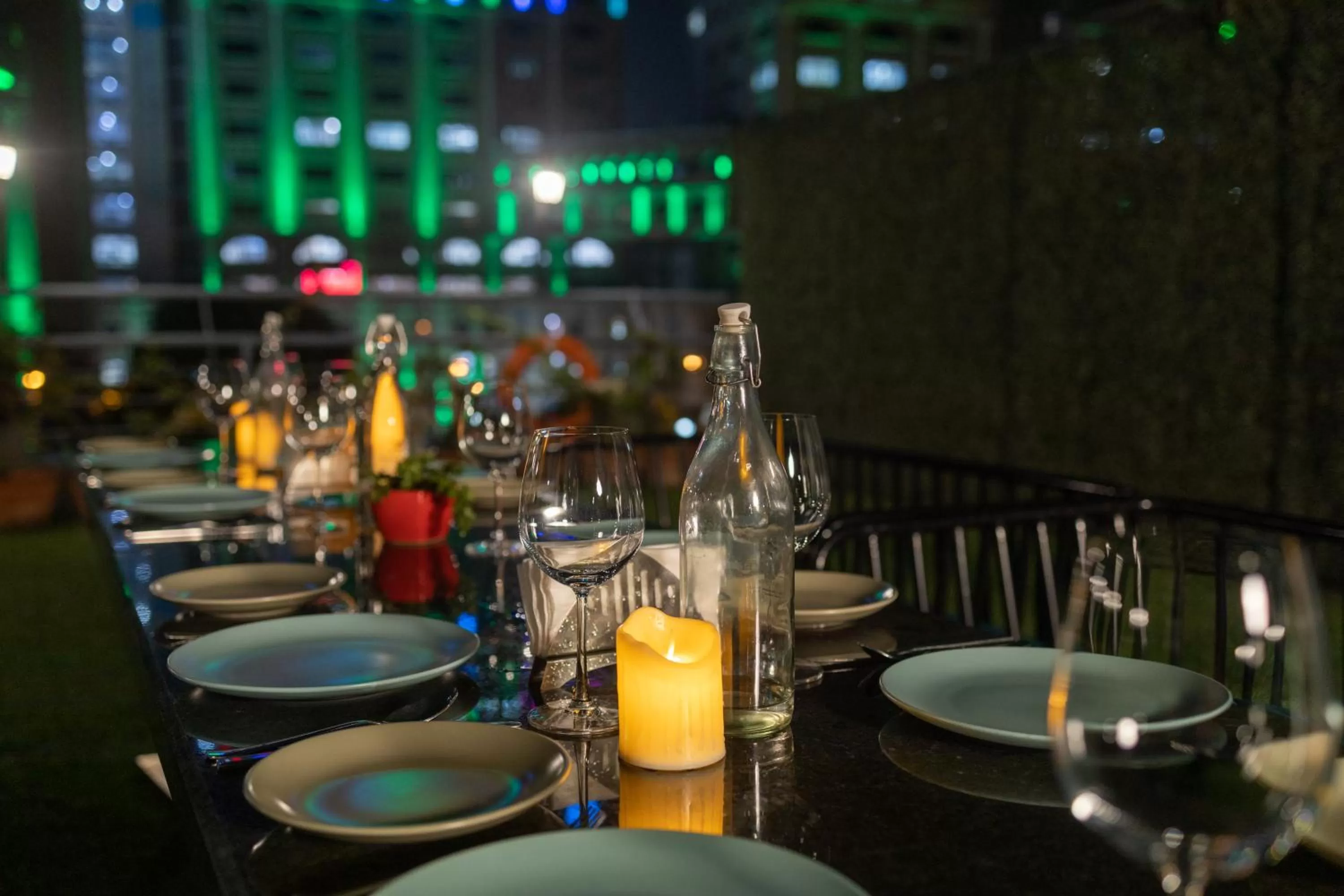 Restaurant/places to eat in Polo Floatel Kolkata