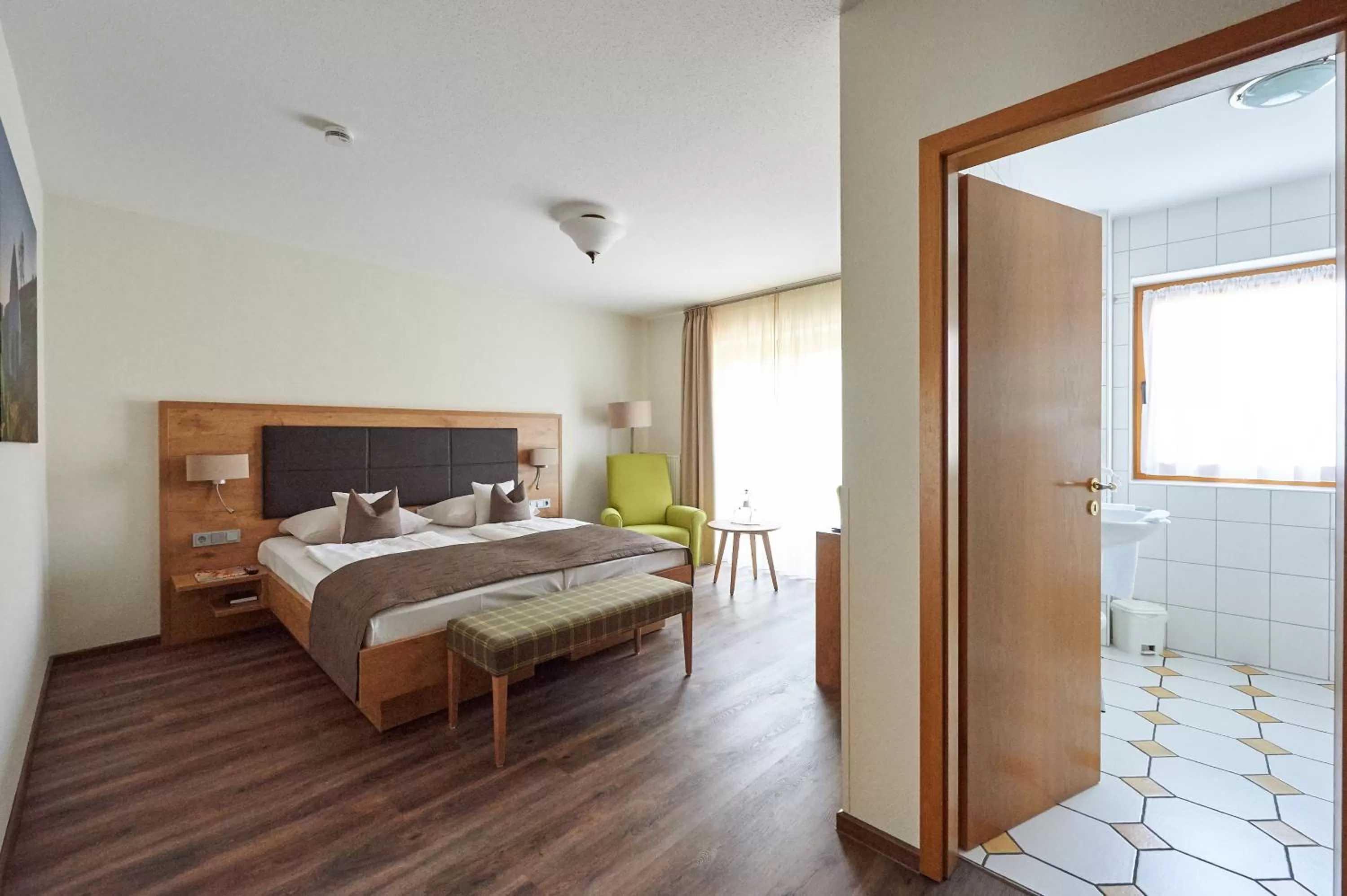 Photo of the whole room, Bed in Fetzers Landhotel