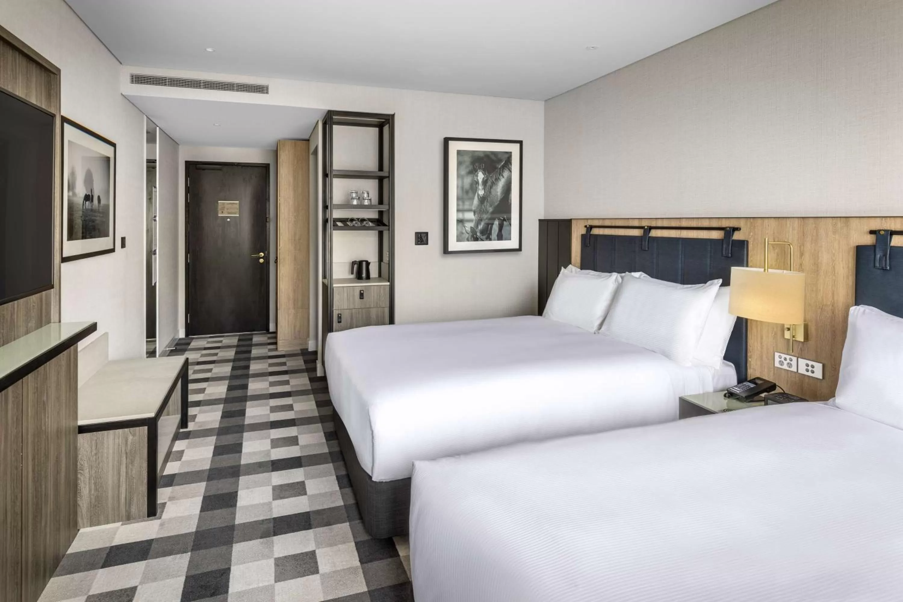 Bed in DoubleTree By Hilton Auckland Karaka