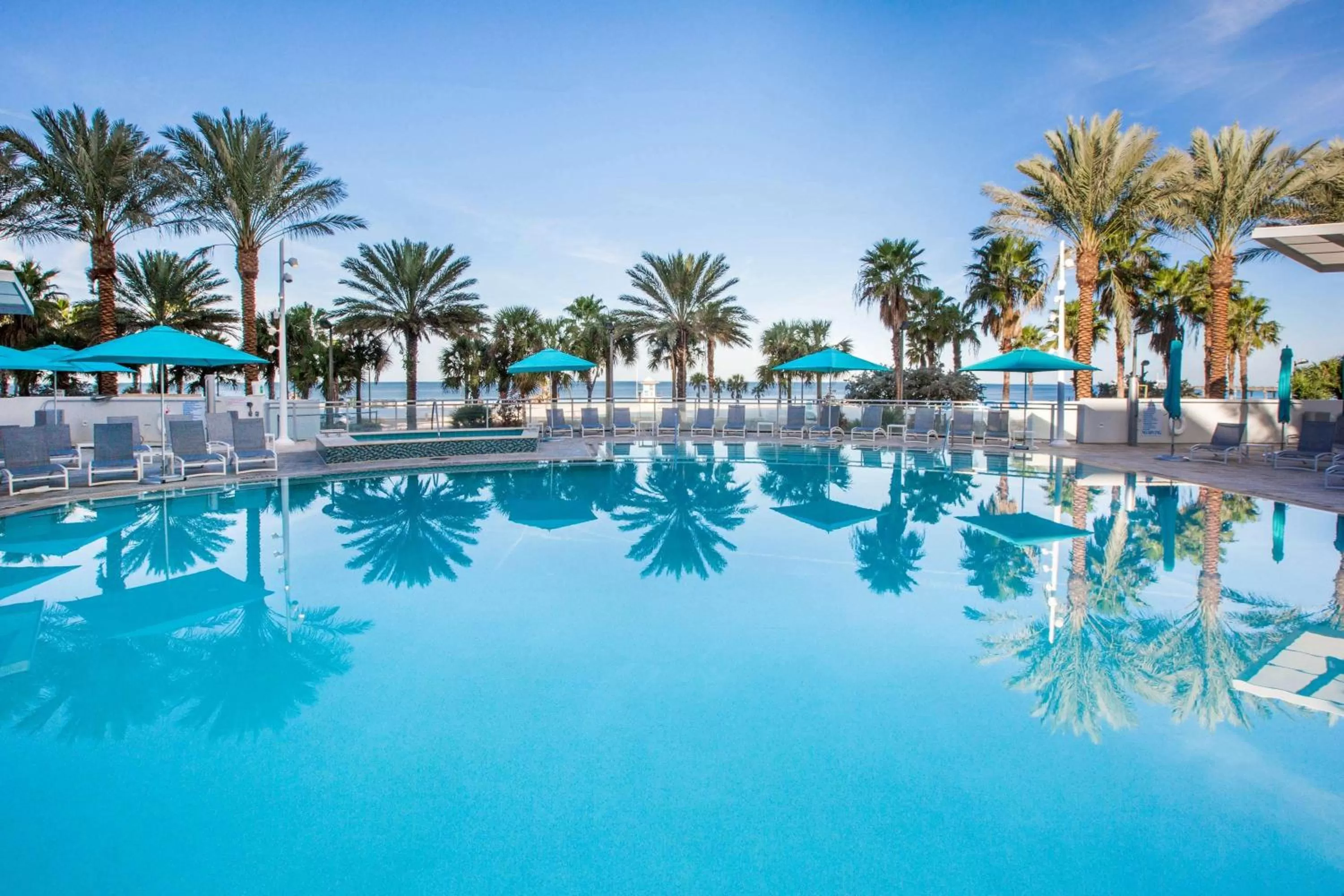 Swimming pool in Wyndham Grand Clearwater Beach