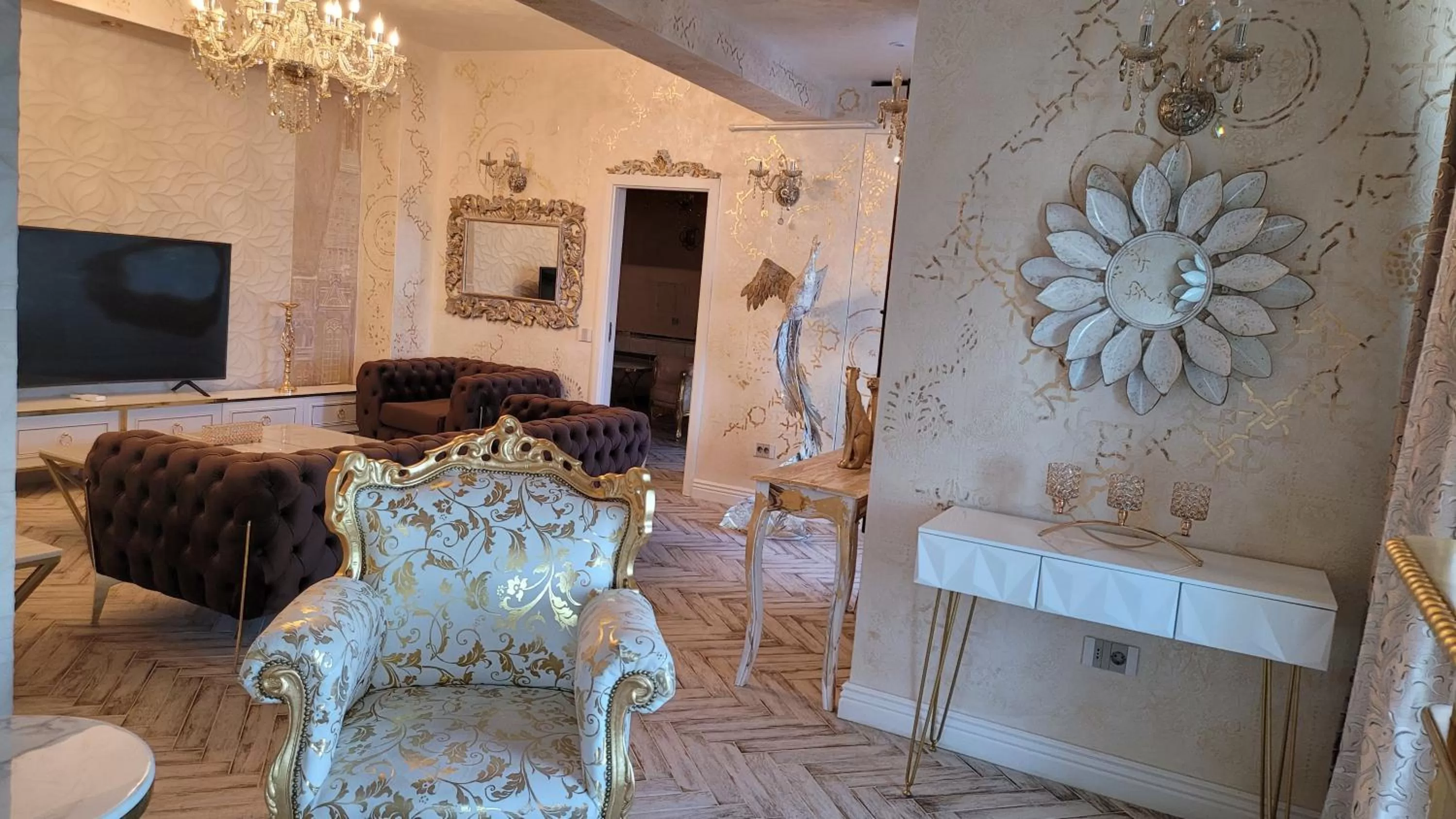 TV and multimedia in Terrace Suites Iasi