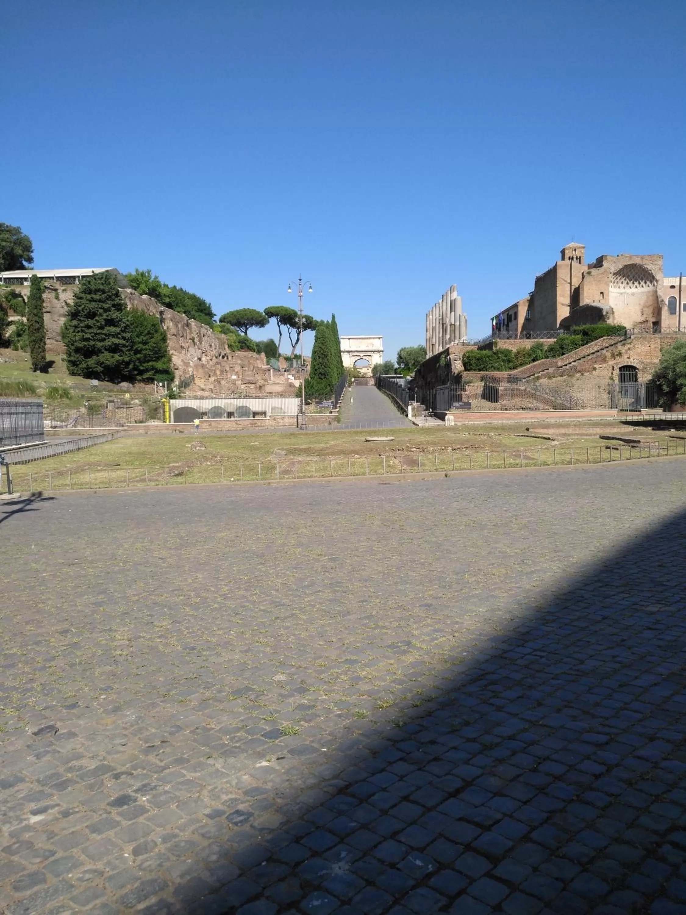 Nearby landmark, Beach in Tucci's Roma Guest House